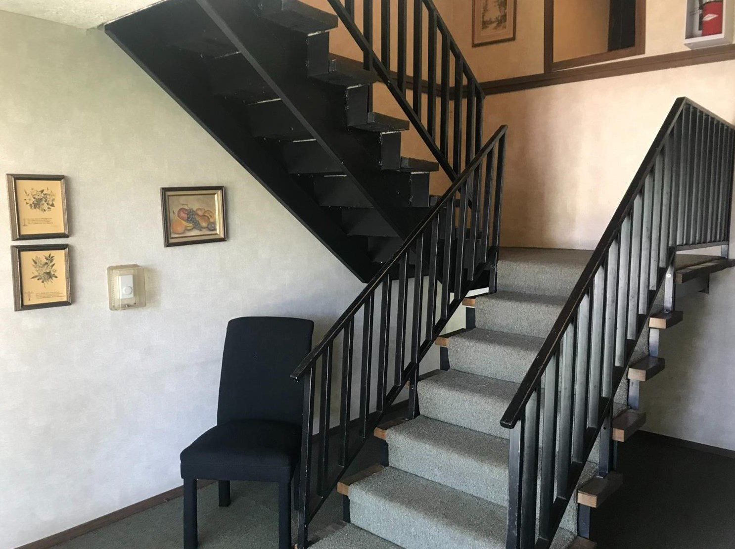 100 Sycamore Ct, Hebron, IN 46341