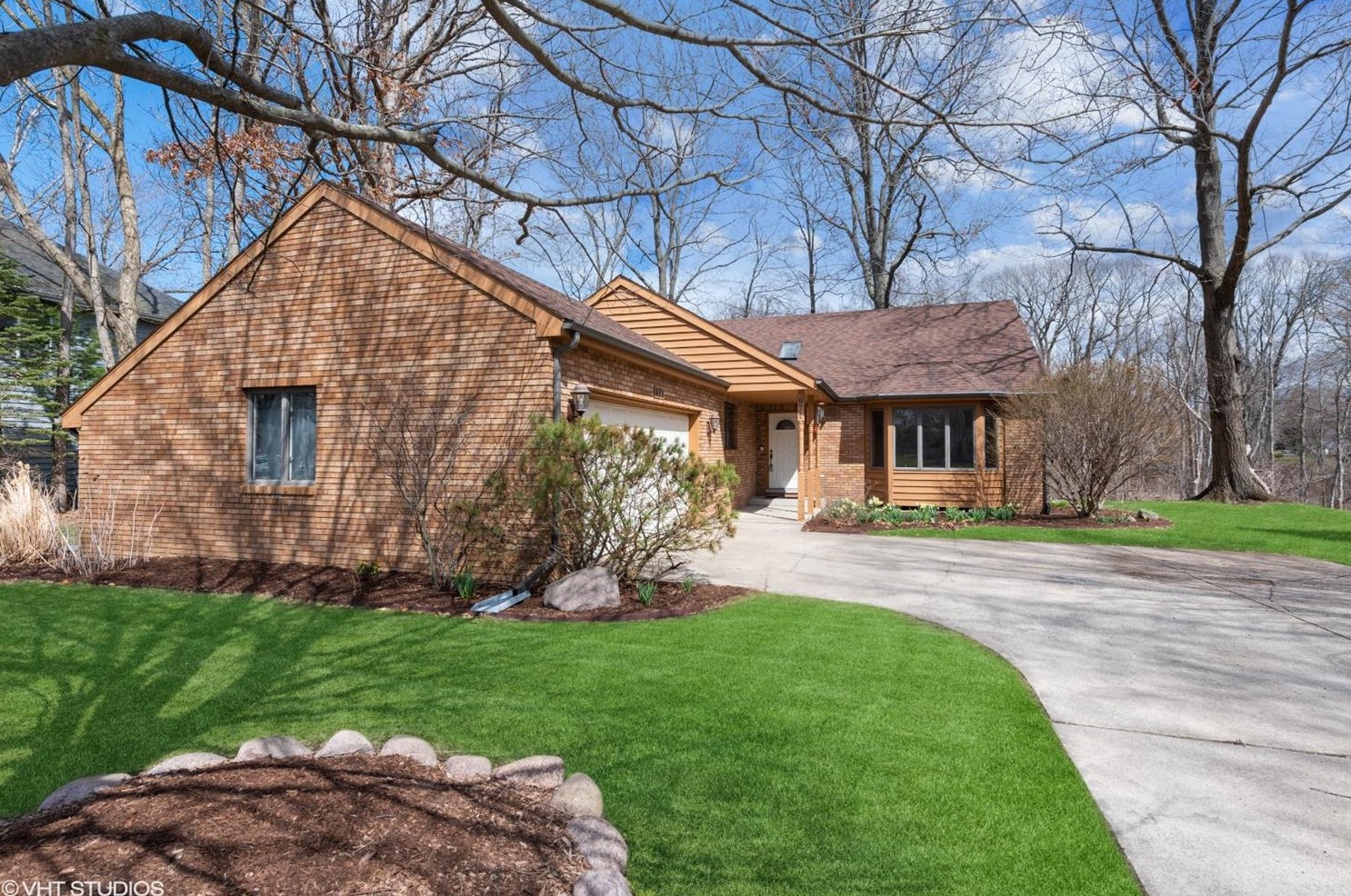 971 Sandpiper Dr, Porter, IN 46304-2684
