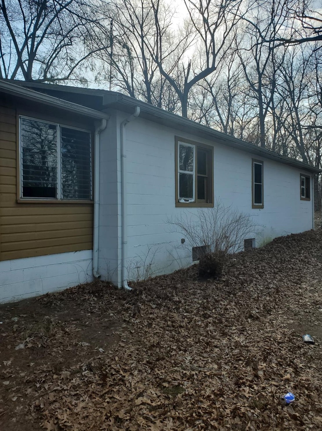 516 Nahas St, Michigan City, IN 46360