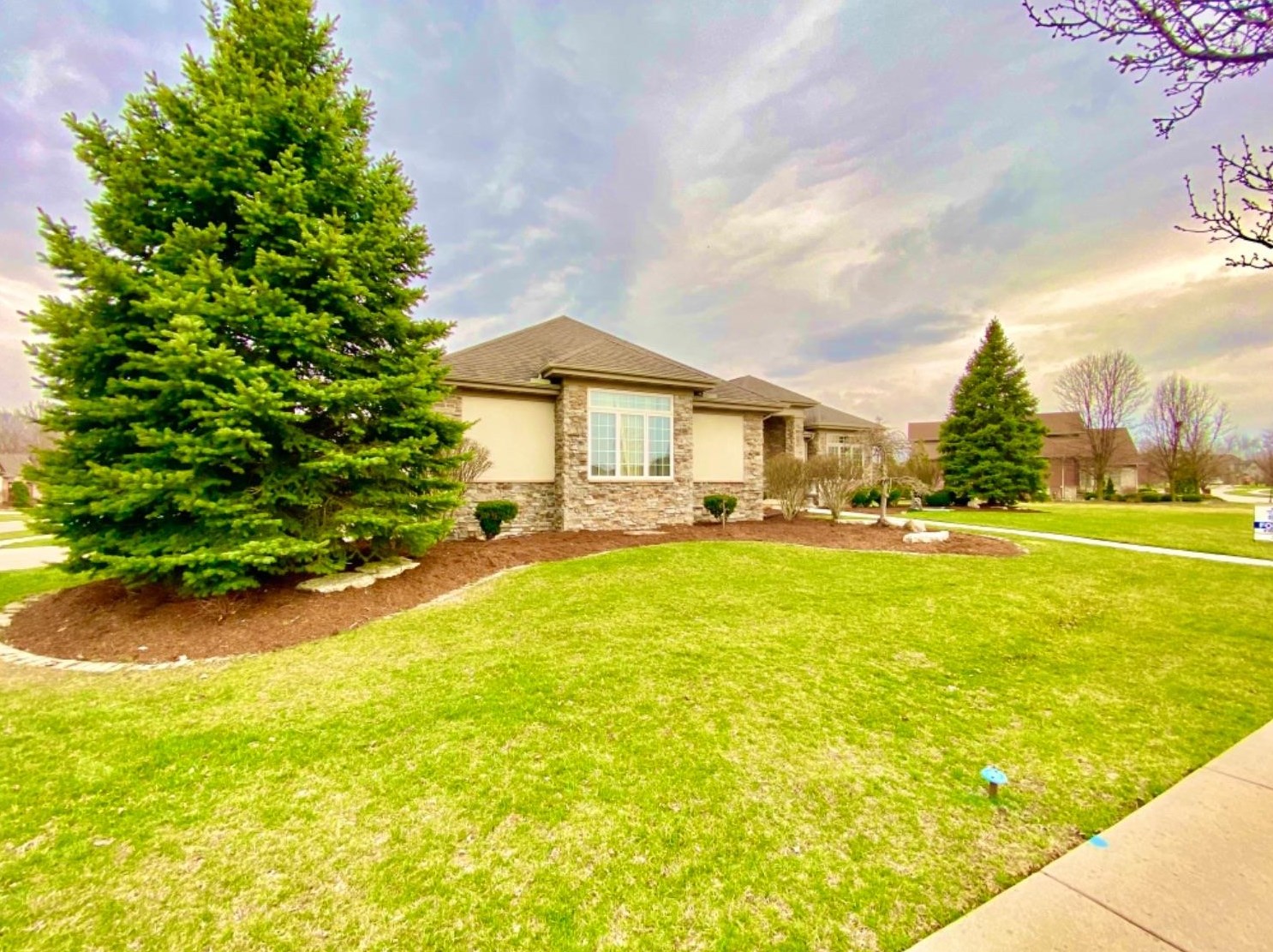 803 Pingel Pl, Crown Point, IN 46307