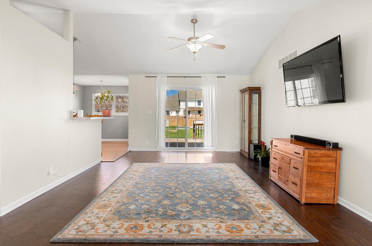 2158 Lennox Ln, Valpo, IN 46385