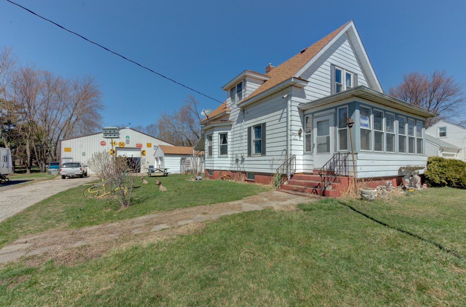 1807 Lincolnway, La Porte, IN 46350-4483