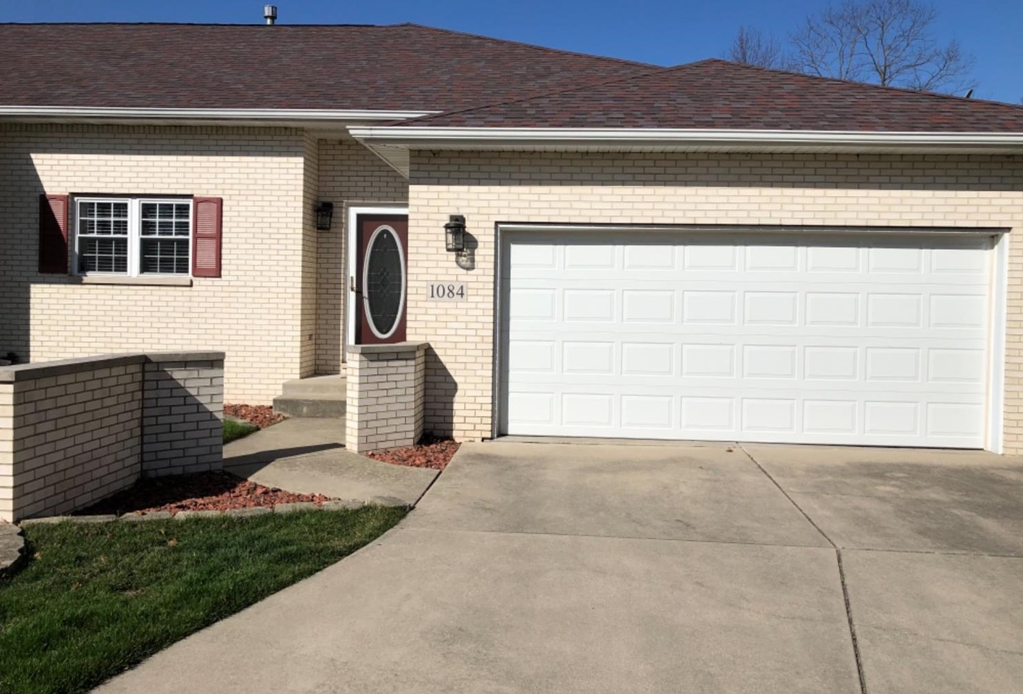 1084 Laura Ct, Hobart, IN 46342