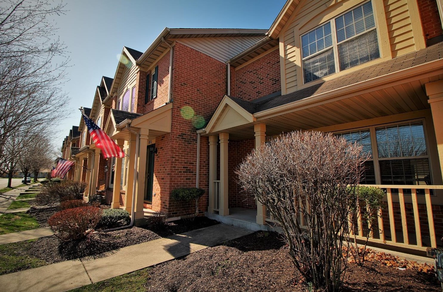 8798 St James Pl, Hammond, IN 46322