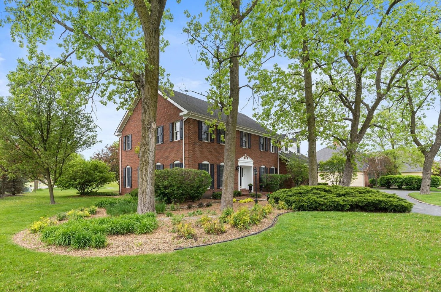 1056 Killarney Dr, Dyer, IN 46311