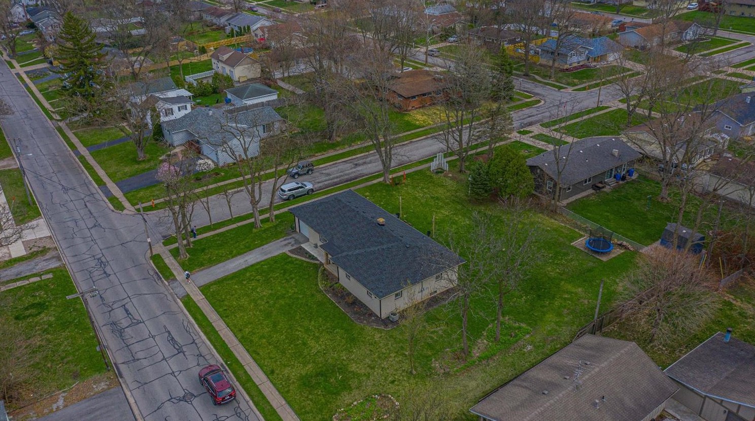 623 W South St, Crown Point, IN 46307
