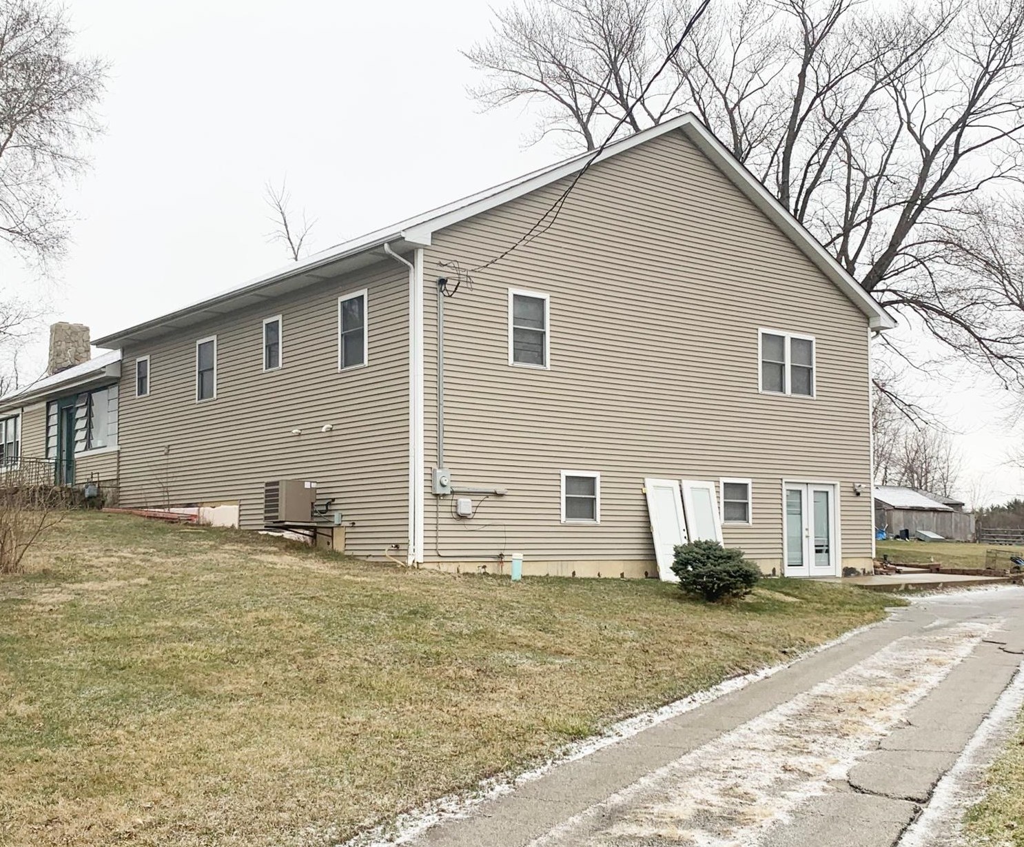7081 Mississippi St, Gary, IN 46410
