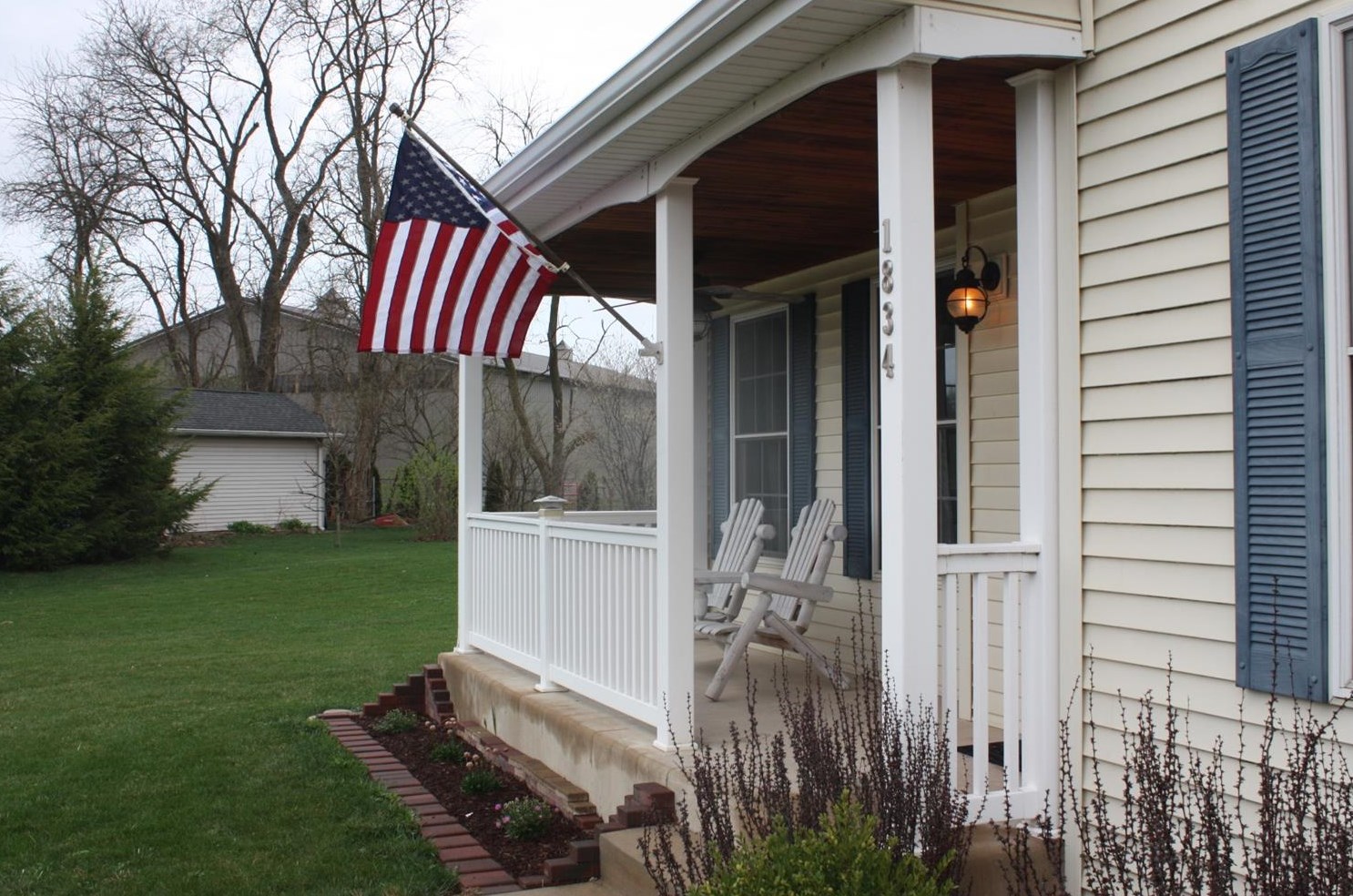 1834 Summit Dr, La Porte, IN 46350-2107