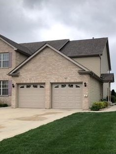 927 Veterans Ln, Crown Point, IN 46307