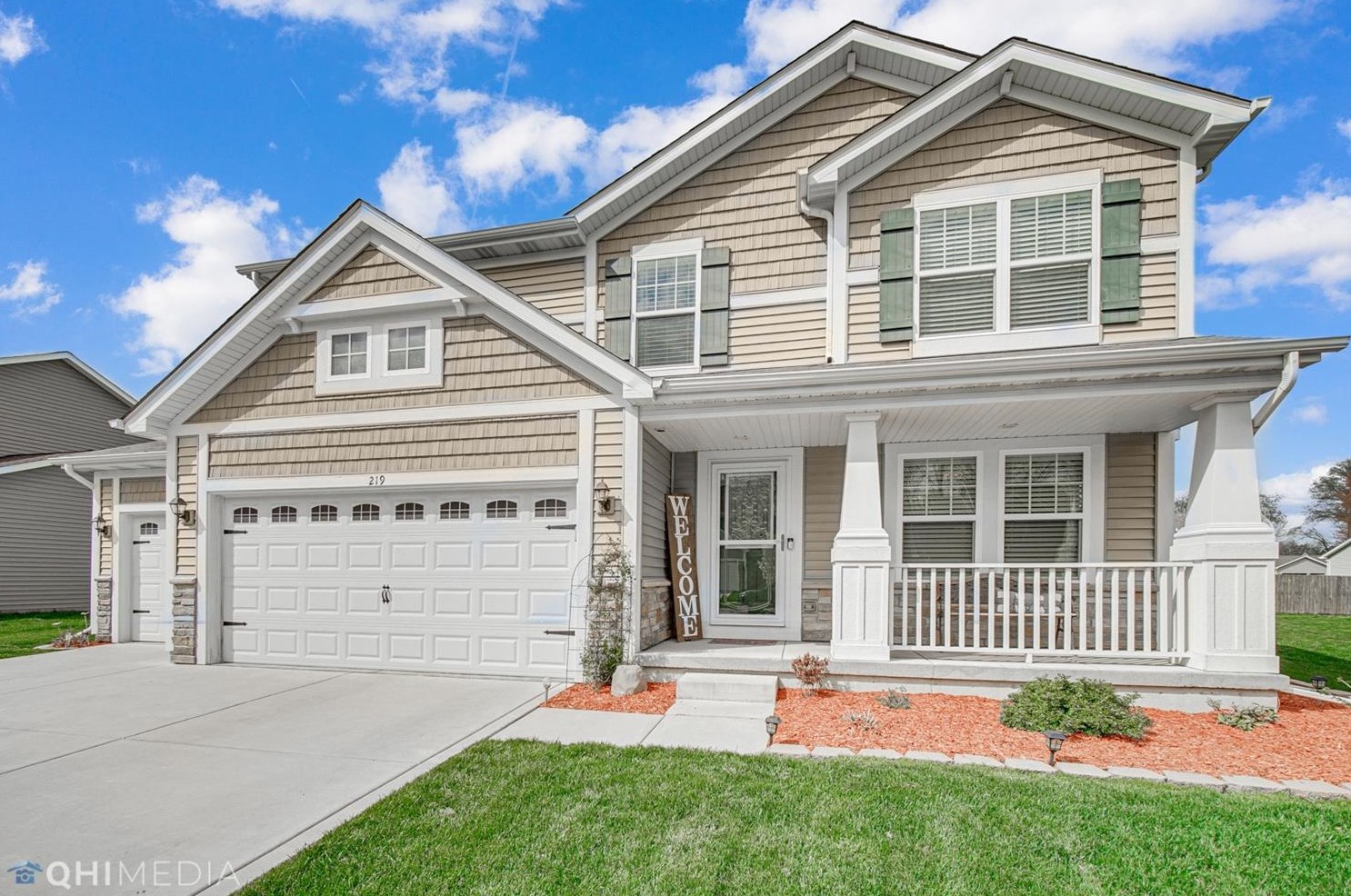 219 Golden Dr, Porter, IN 46304