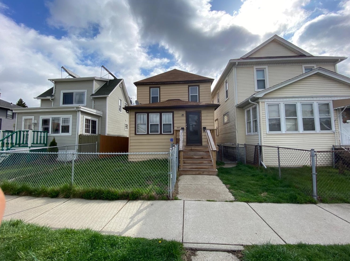 4825 Elm Ave, Hammond IN  46327-1855 exterior