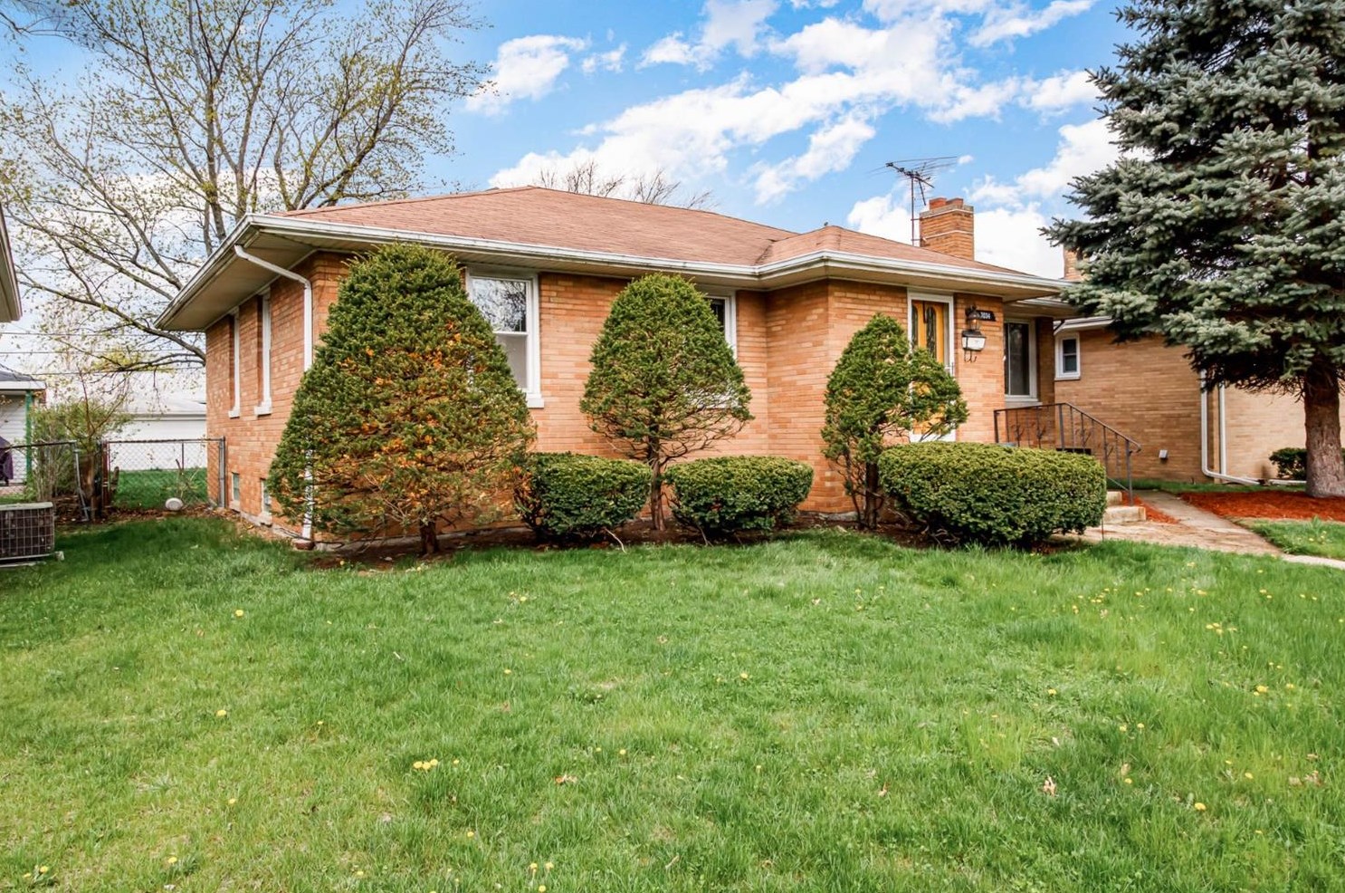 7034 Ridgeland Ave, Hammond, IN 46324