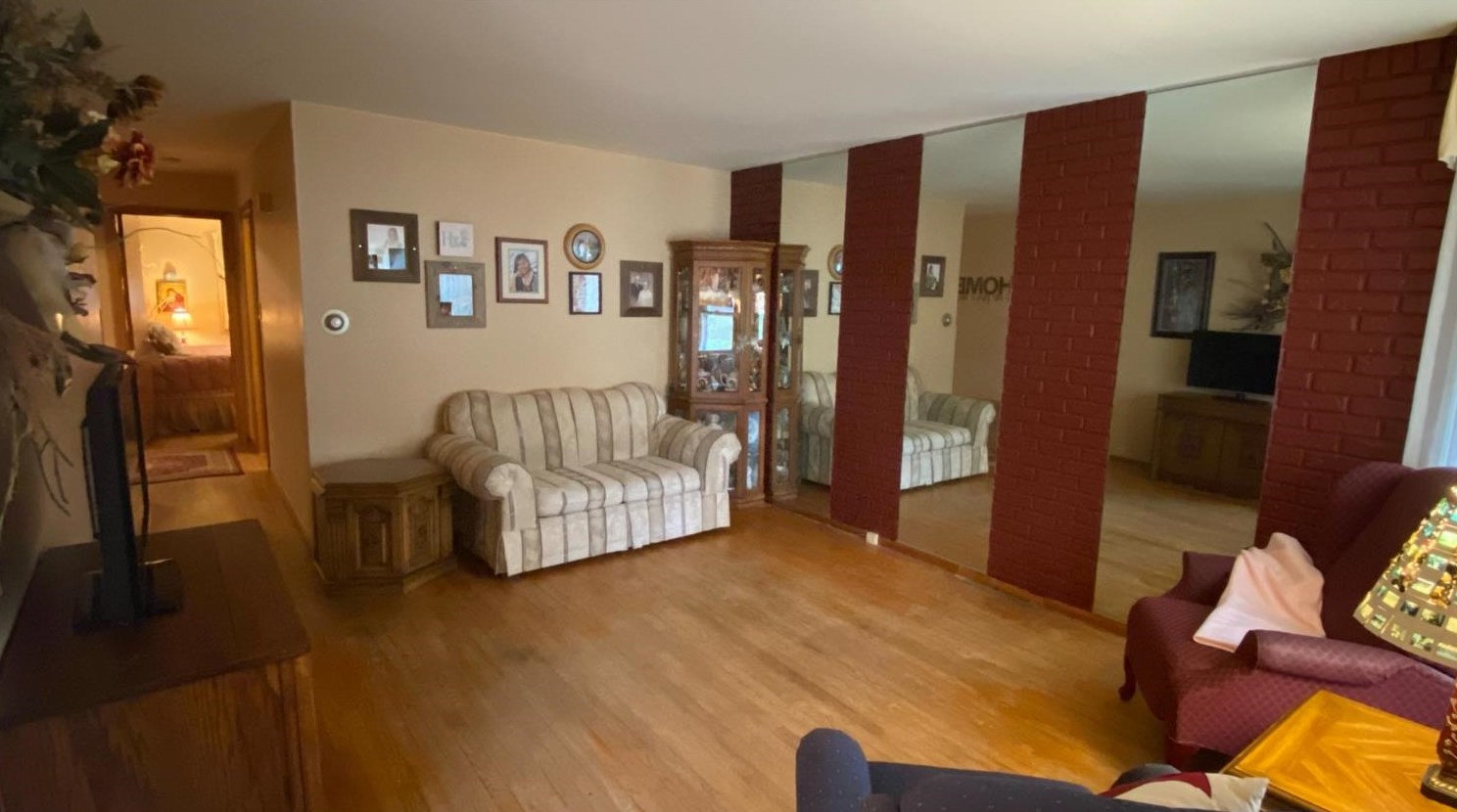 241 Mary St, Dyer, IN 46311