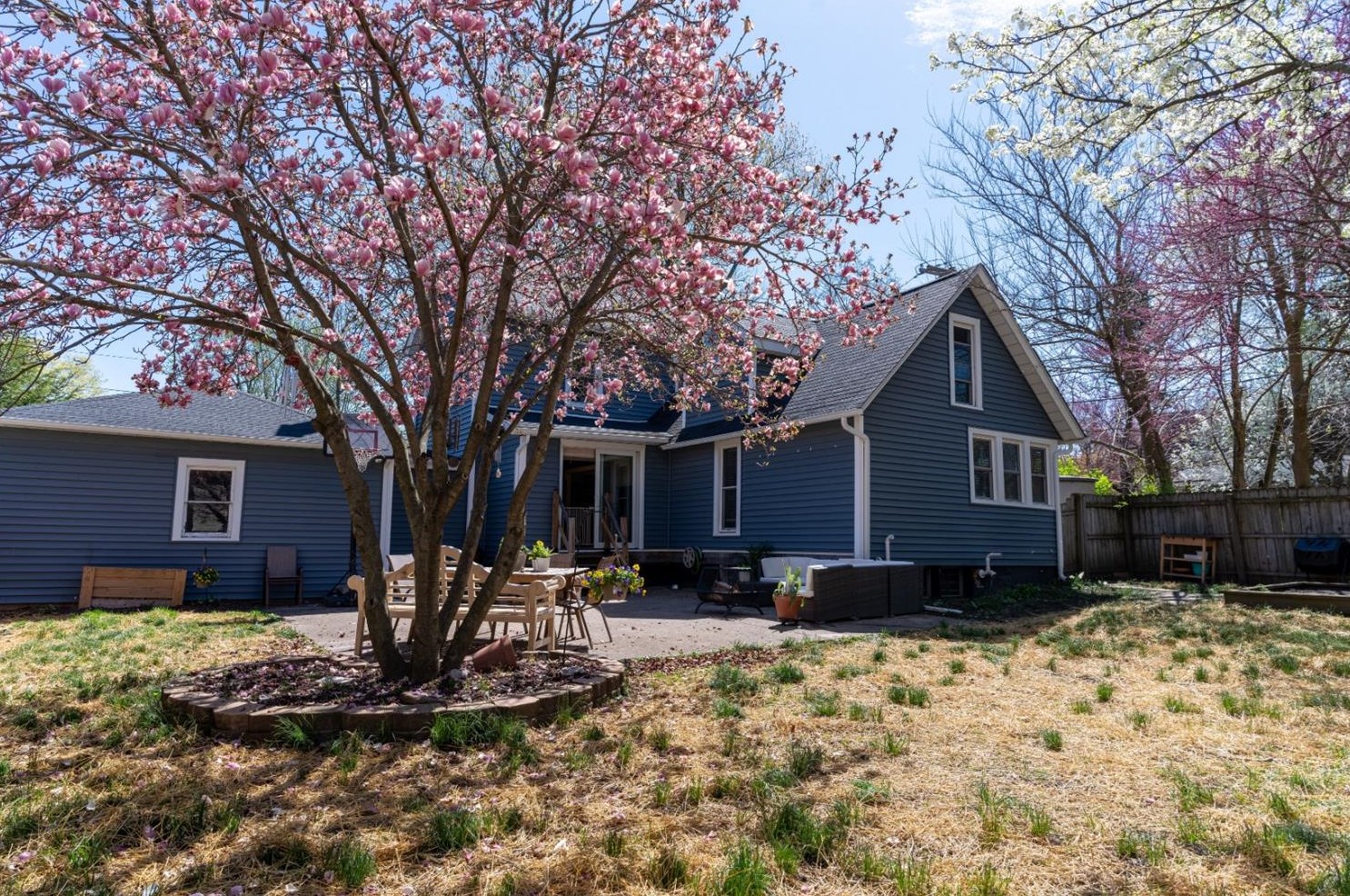 405 Garfield Ave, Valpo, IN 46383-5025