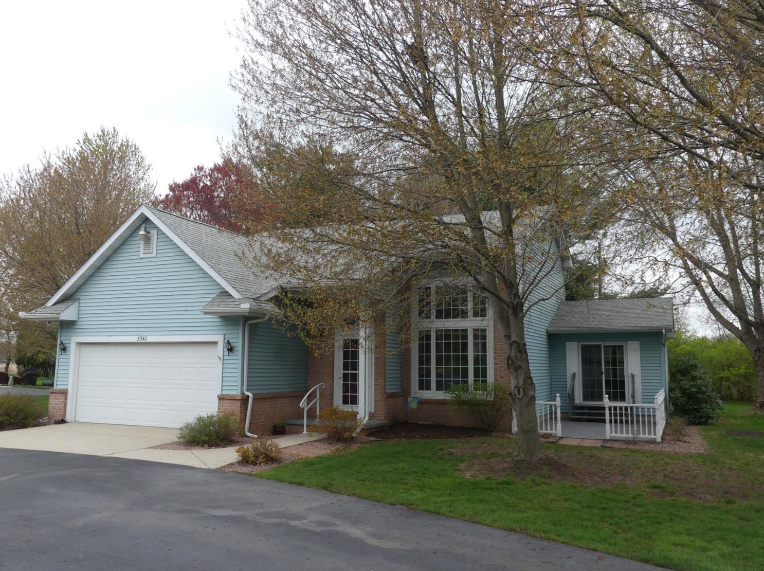 5340 Liberty Ave, Demotte, IN 46310-8880