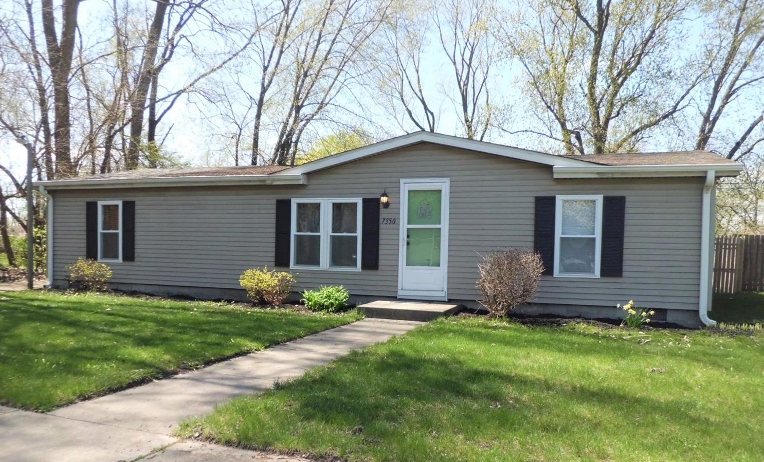 7350 New Hampshire Pl, Hammond, IN 46323