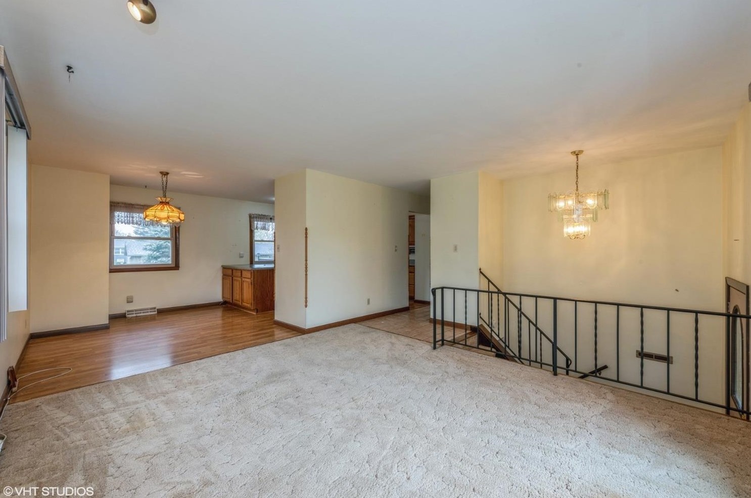 2201 Shallowford Dr, Valpo, IN 46383