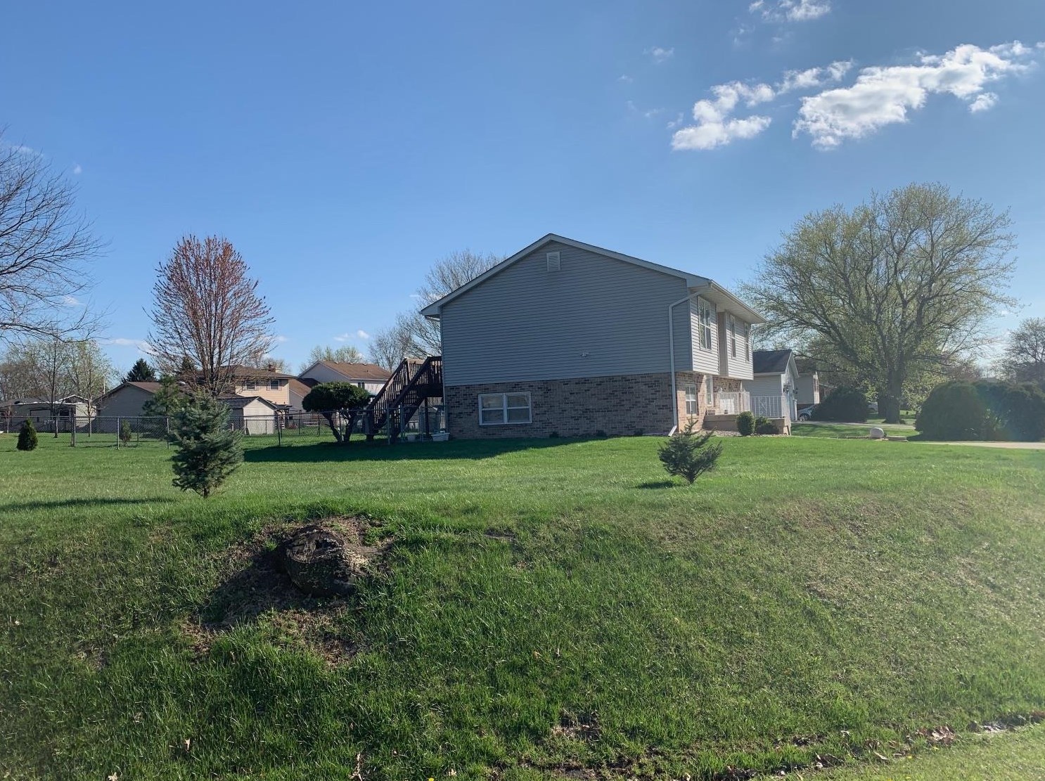 4176 Thornhill Dr, Crown Point, IN 46307
