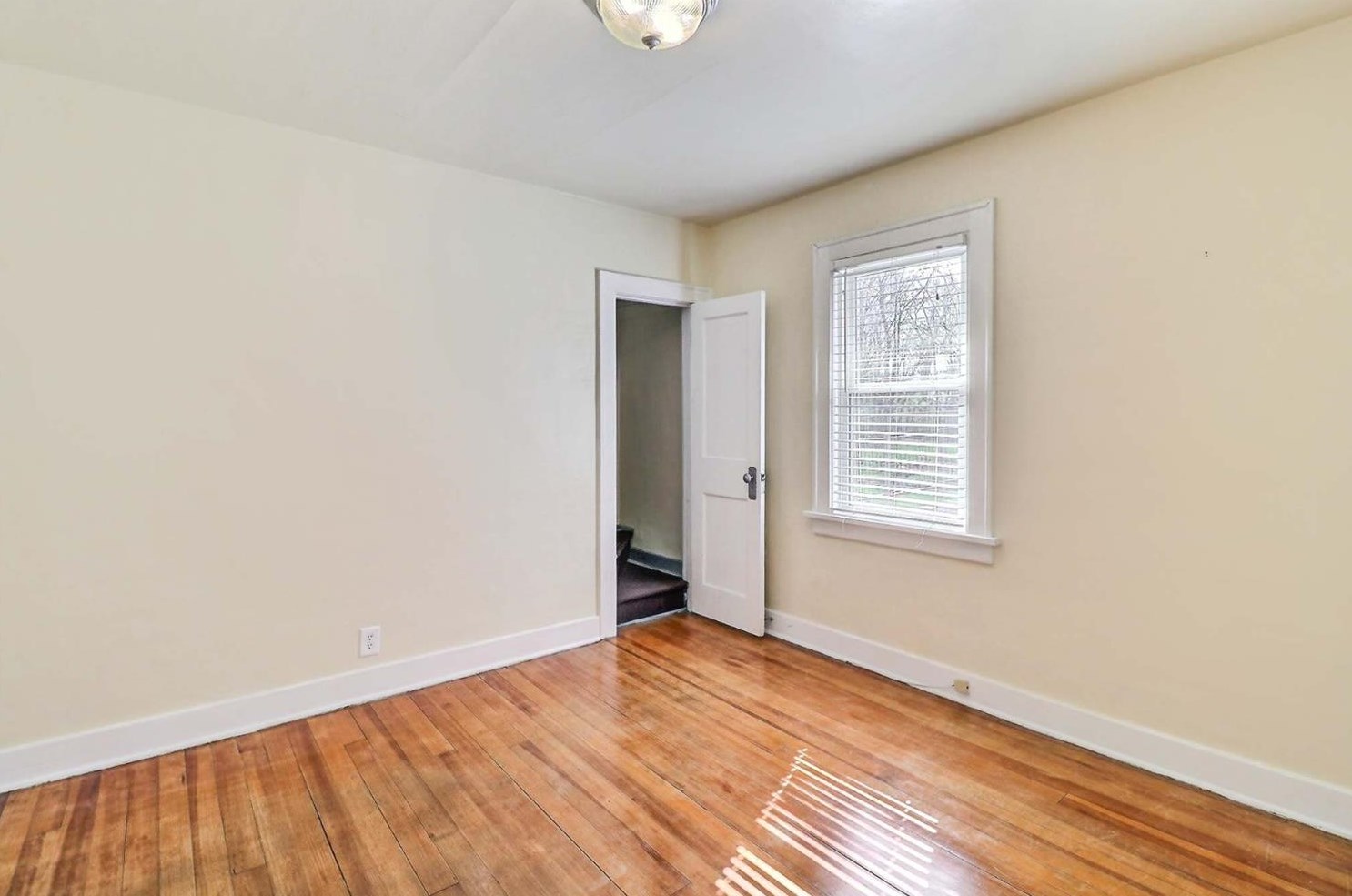 41 Wilhelm St, Schererville IN  46375-2492 exterior