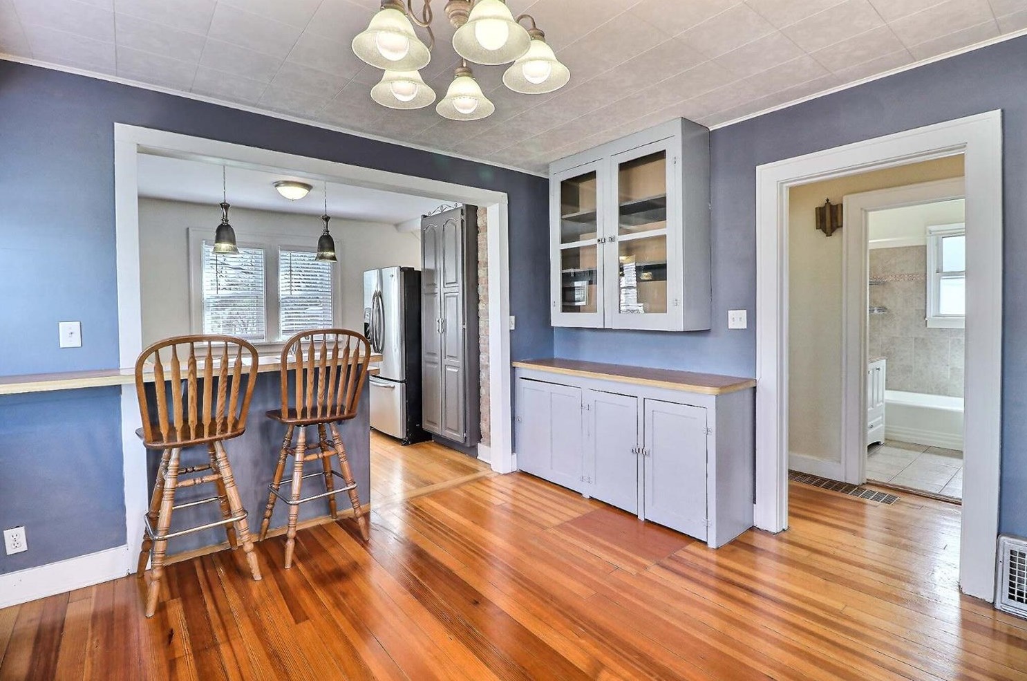 41 Wilhelm St, Schererville IN  46375-2492 exterior