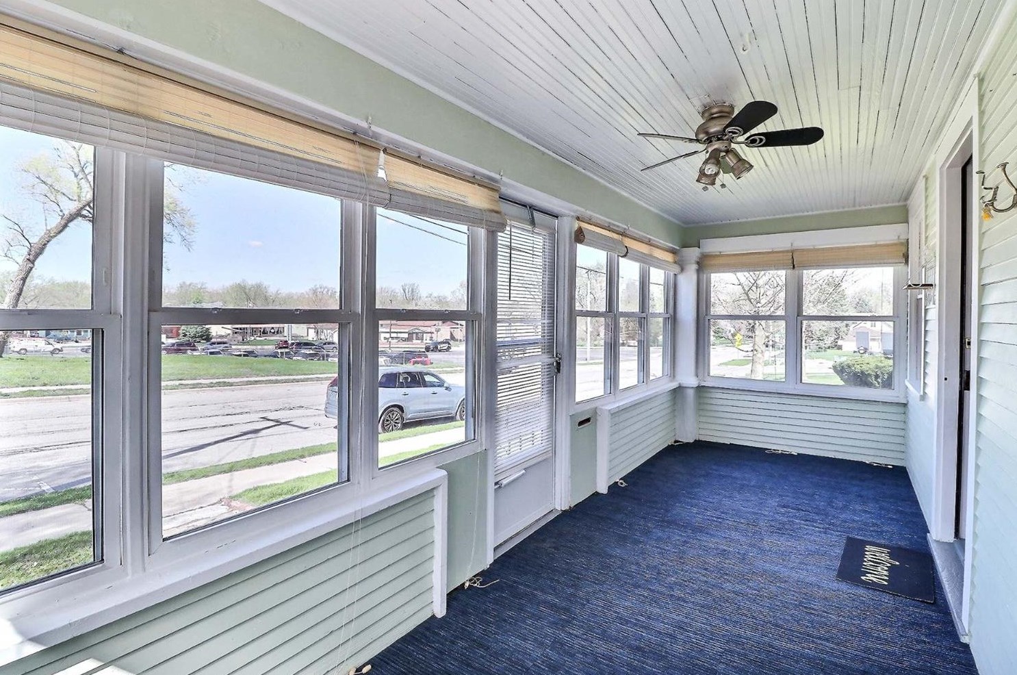 41 Wilhelm St, Schererville, IN 46375-2492