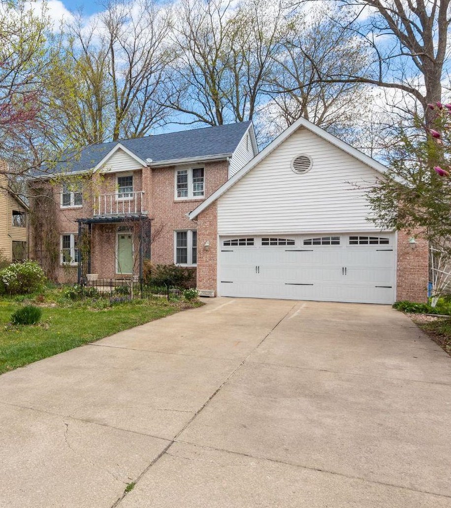 1609 5th St, Porter, IN 46304-3305