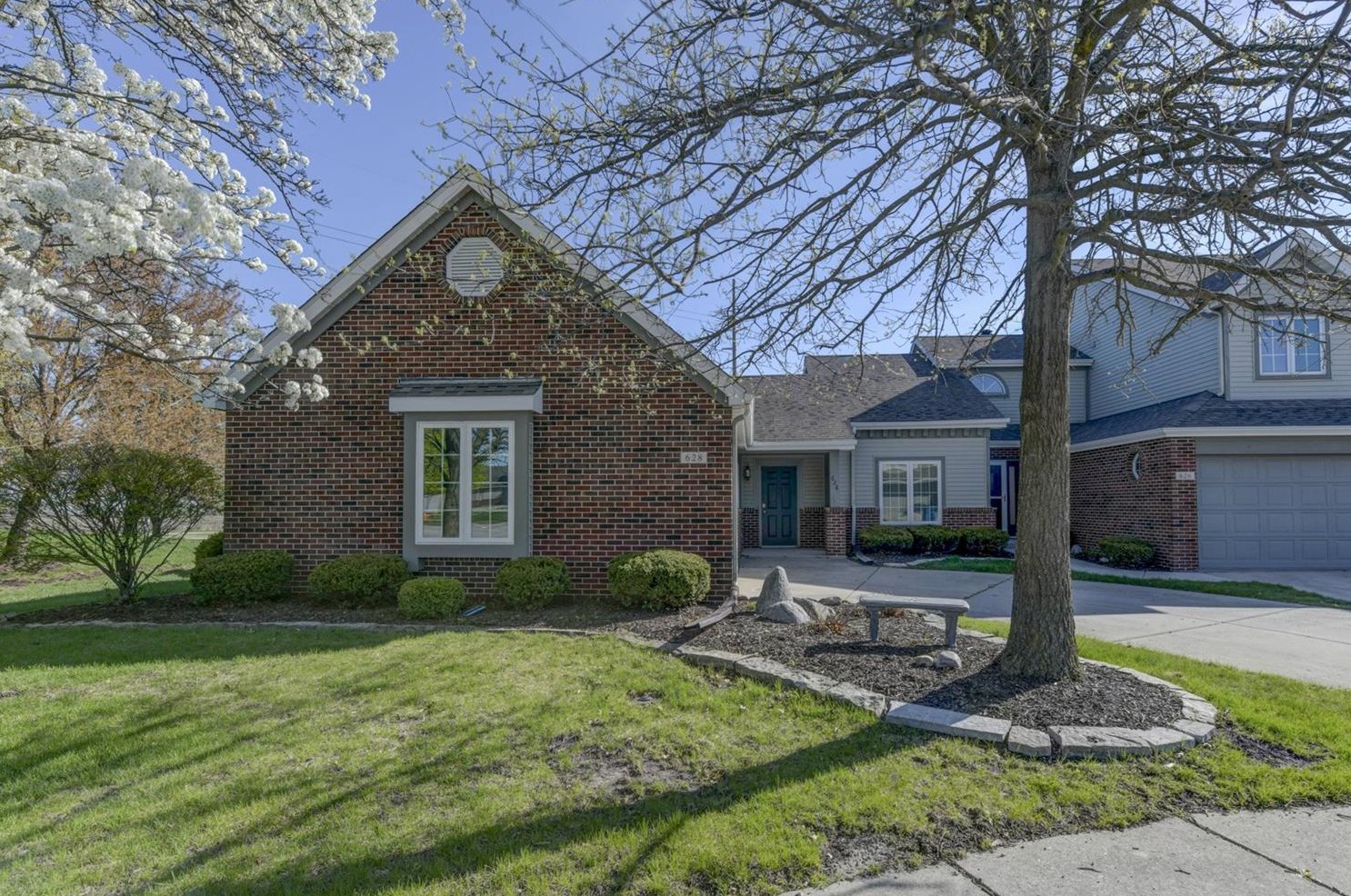 628 W 93rd Ct, Crown Point, IN 46307