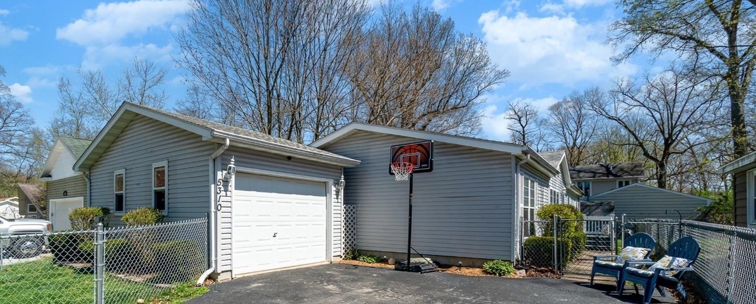 5310 5th Ave, Valpo, IN 46383