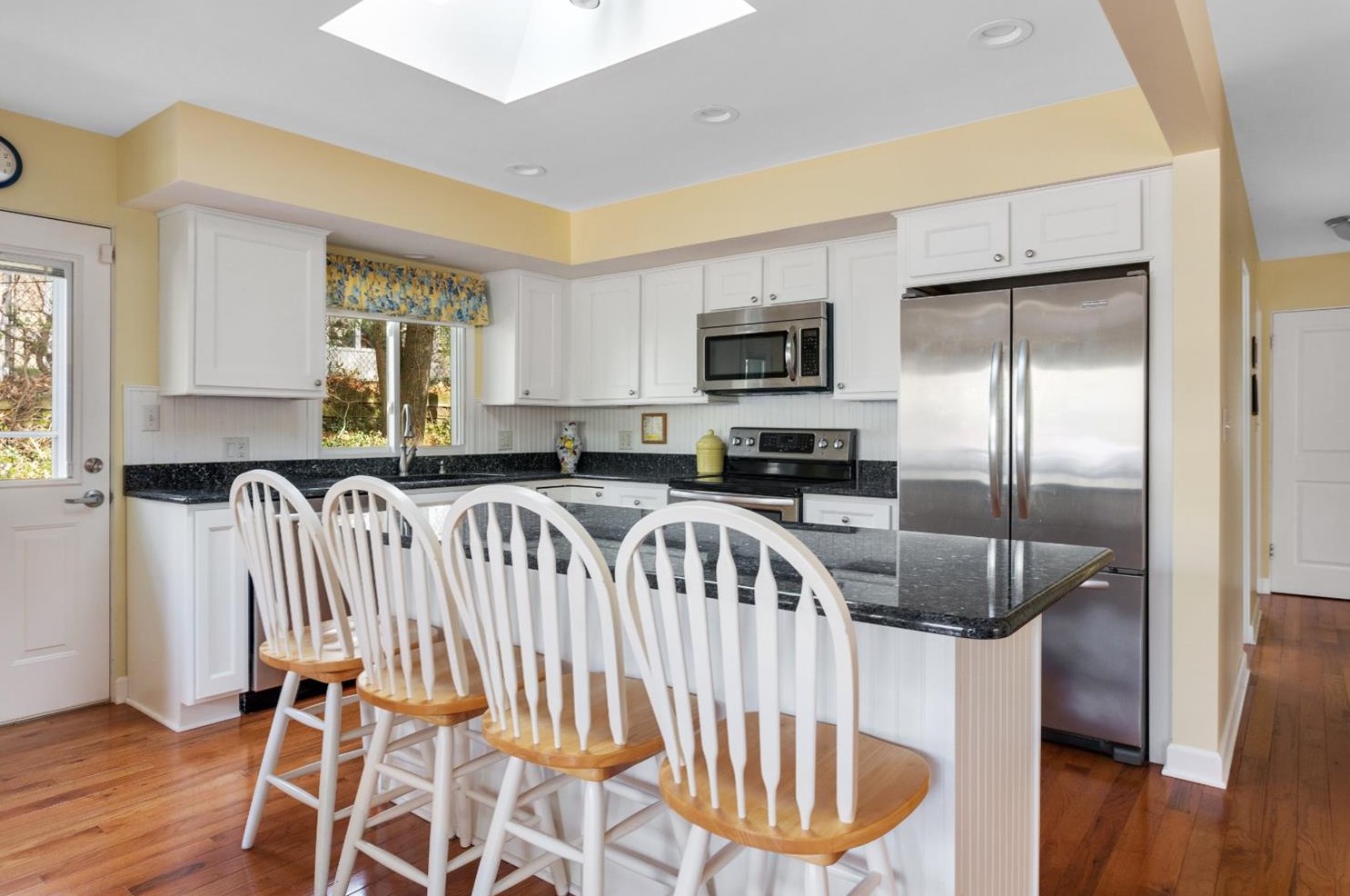 2016 Oriole Trl, Michigan City IN 46360-1480 exterior