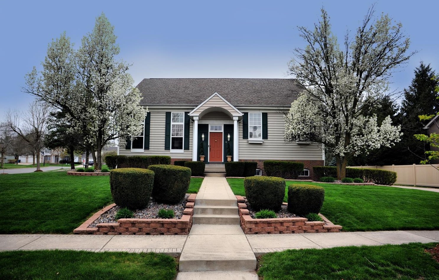 22 Lockerbie Dr, Valpo, IN 46385