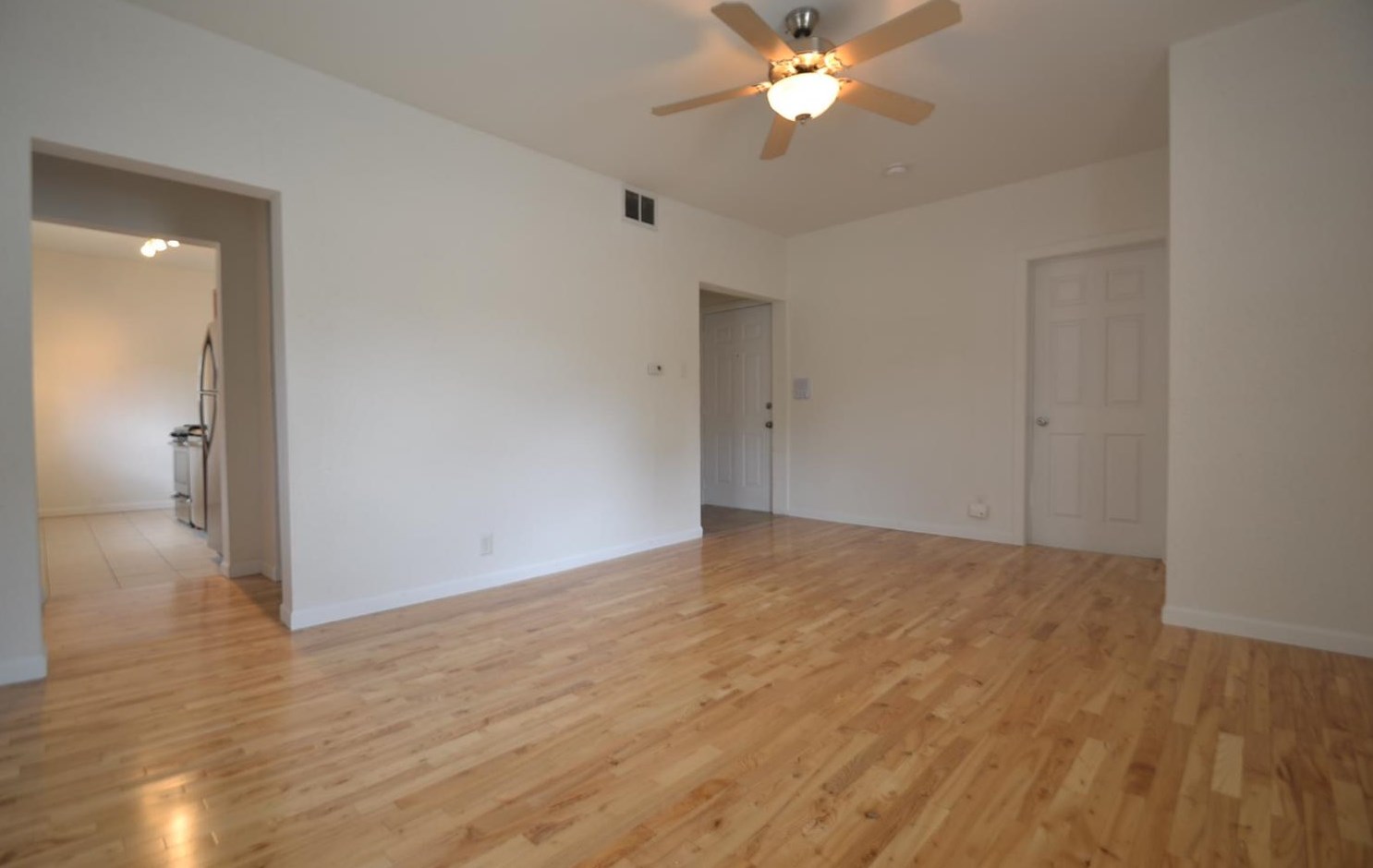 555 Locust St, Valpo, IN 46383