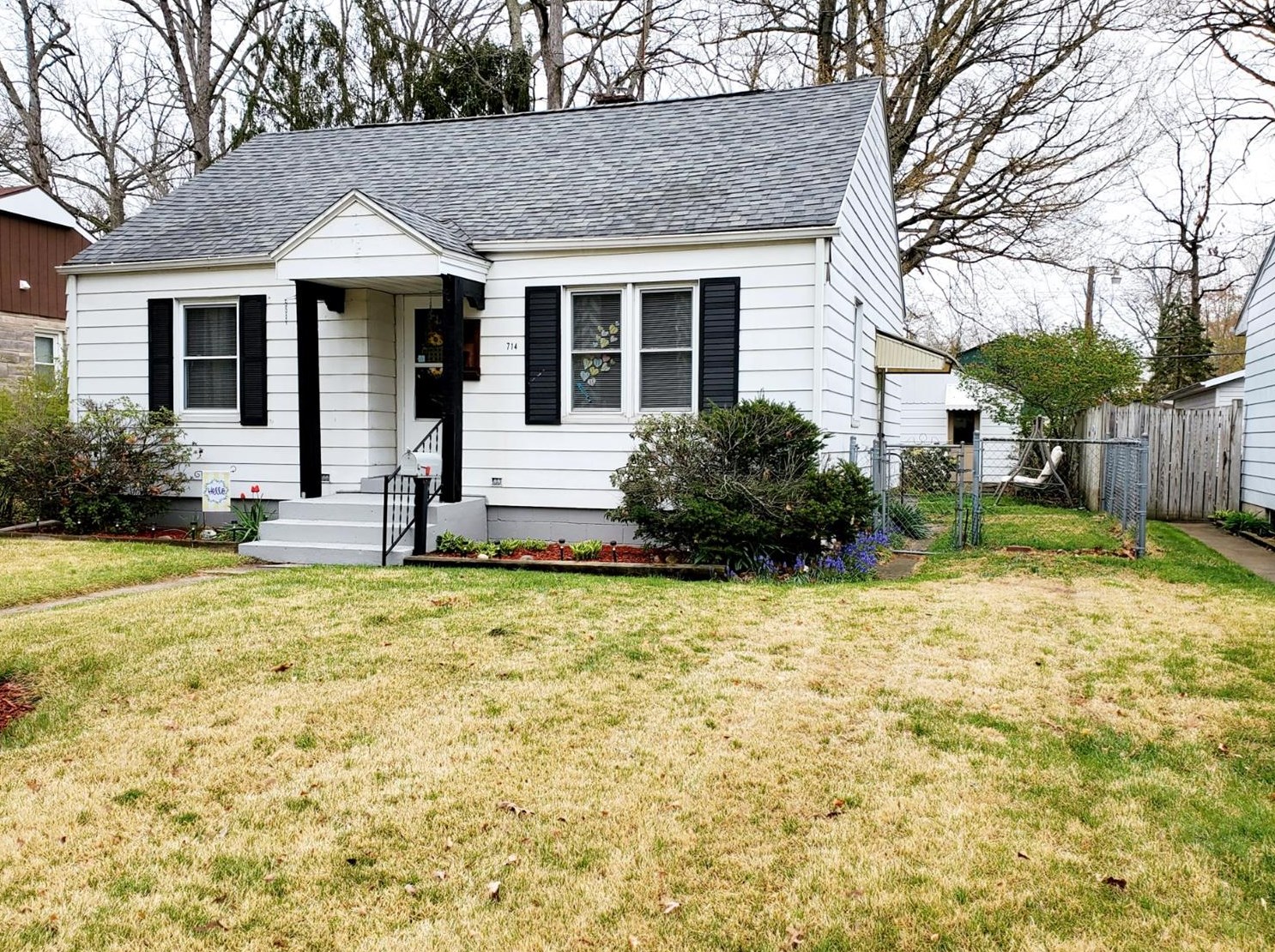 714 Dewey St, Michigan City, IN 46360