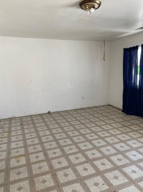 1051 Hanley St, Gary, IN 46406