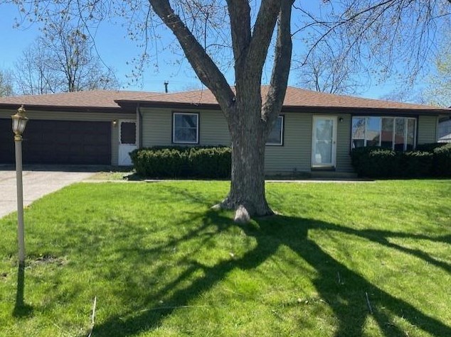 390 Keystone Dr, Valpo, IN 46385