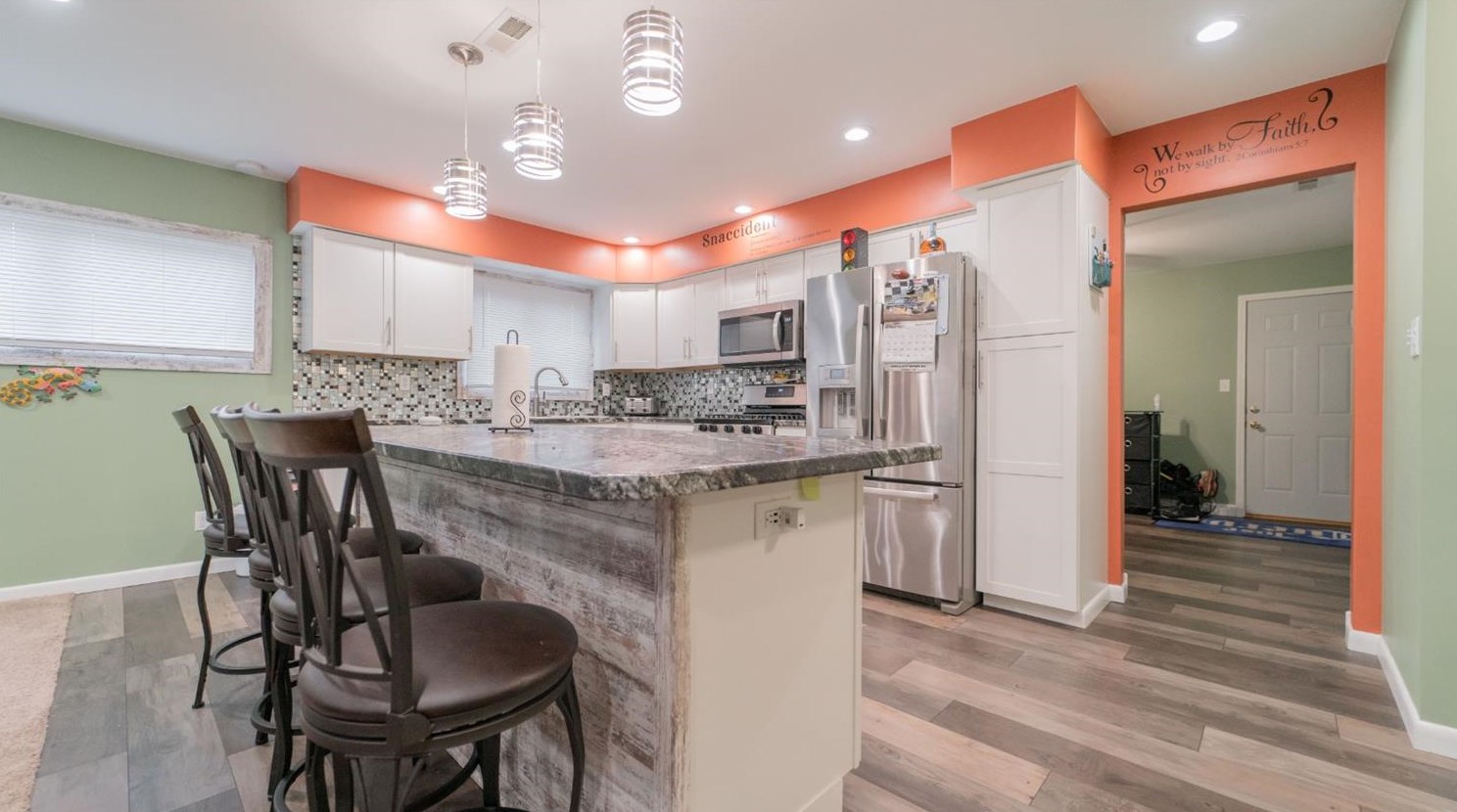 1301 Oakwood St, Griffith, IN 46319-1850