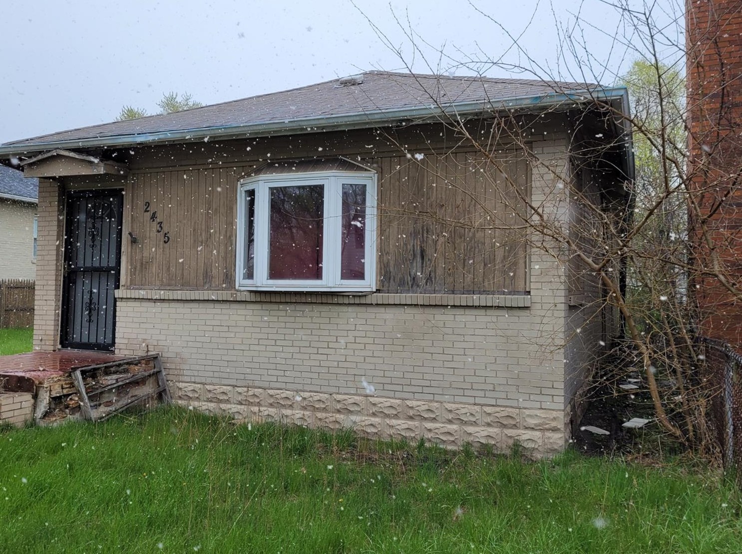 2435 Diamond Ave, Gary, IN 46407