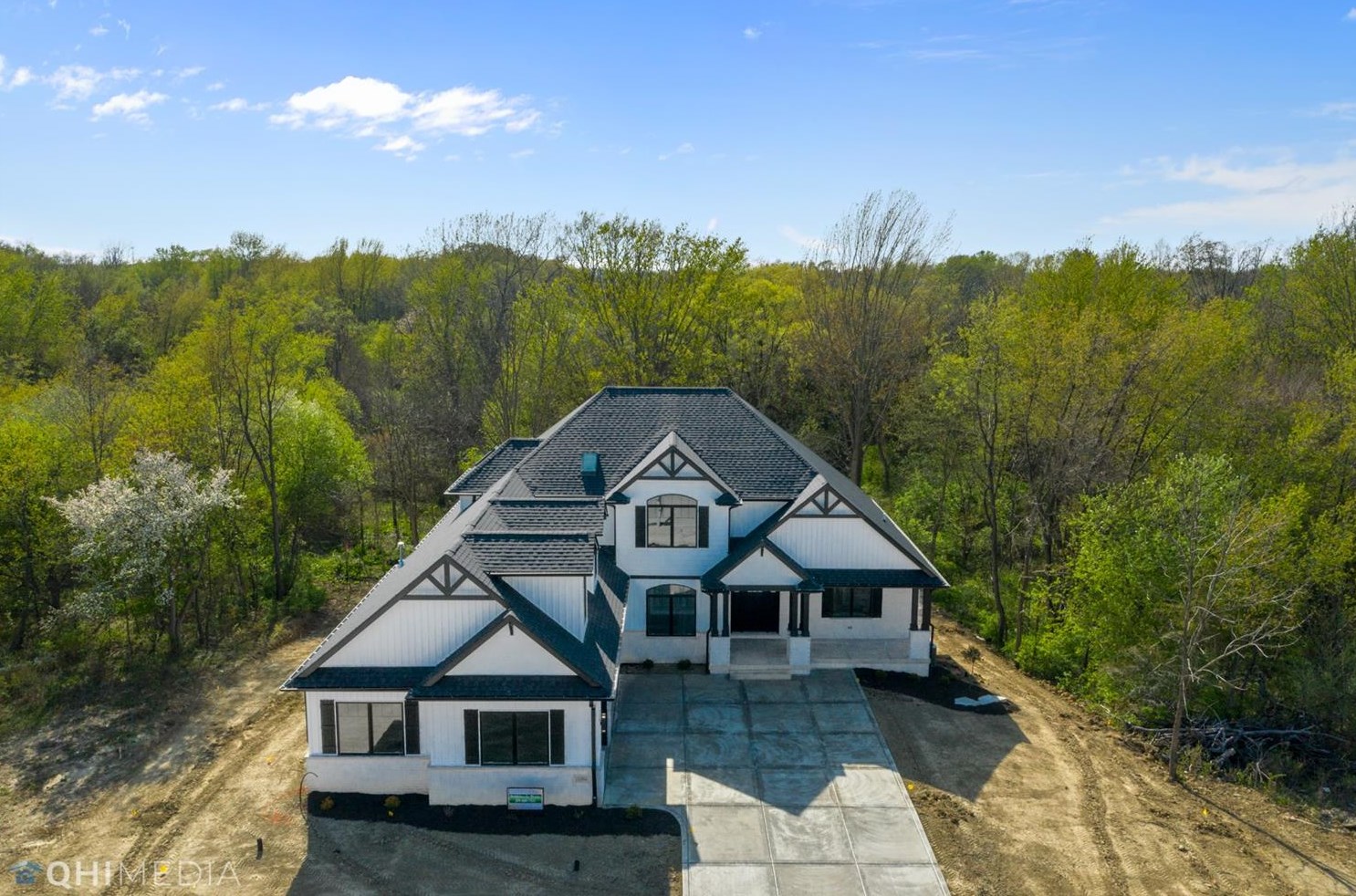 11094 W Deer Creek Dr, Crown Point, IN 46307