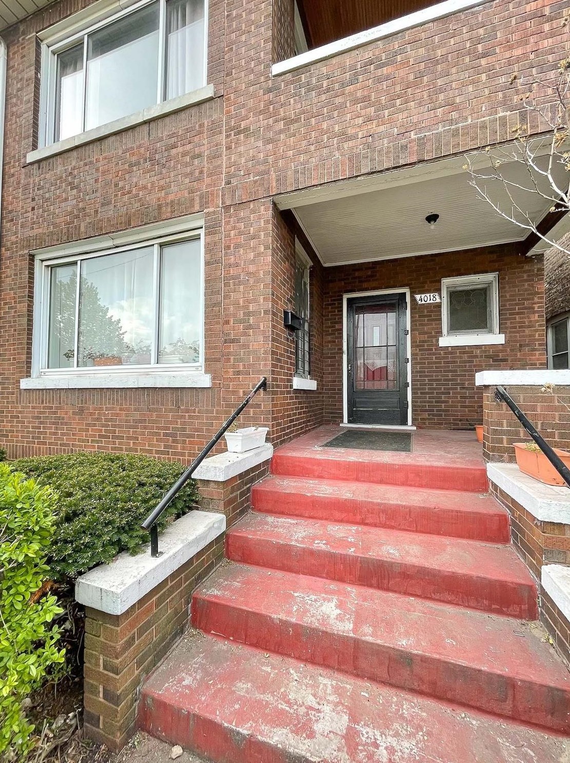 4018 Alder St, East Chicago, IN 46312-2856