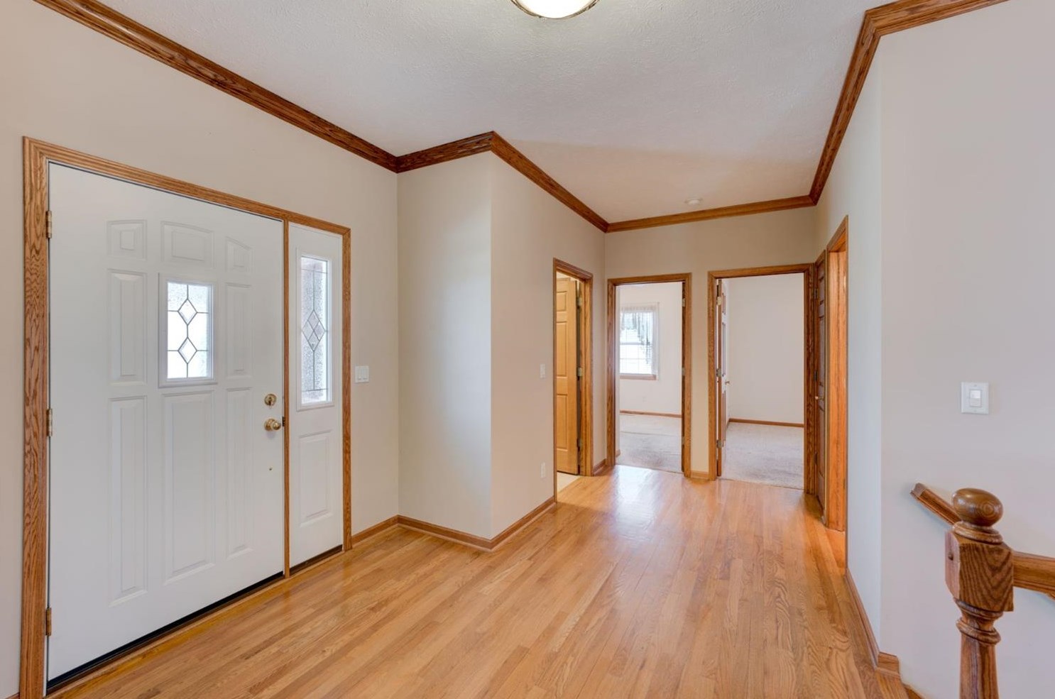 858 Clearwater Cove W, Crown Point, IN 46307
