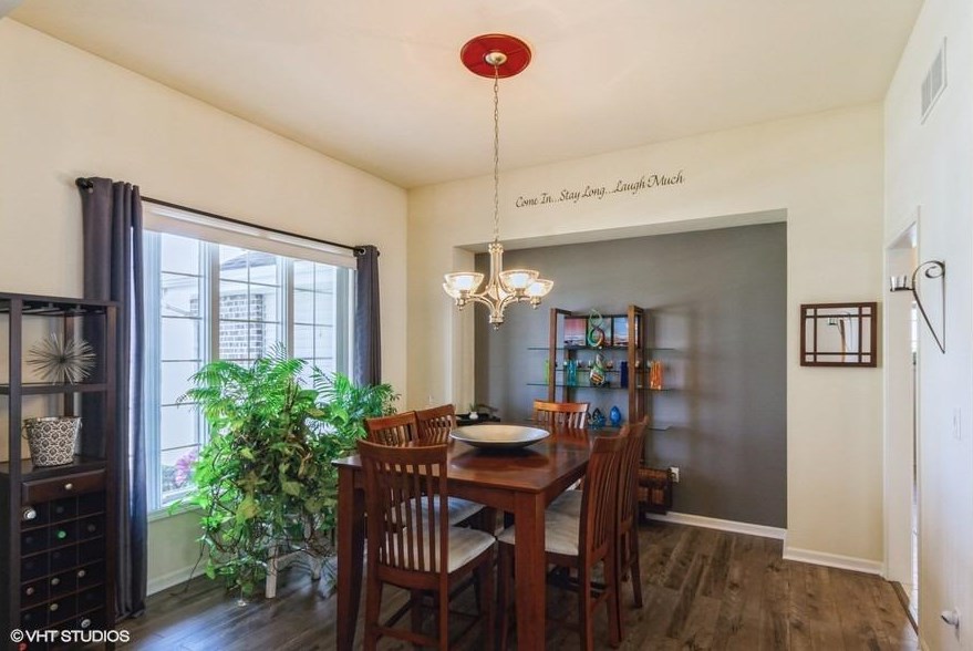9507 Beall St, Dyer, IN 46311