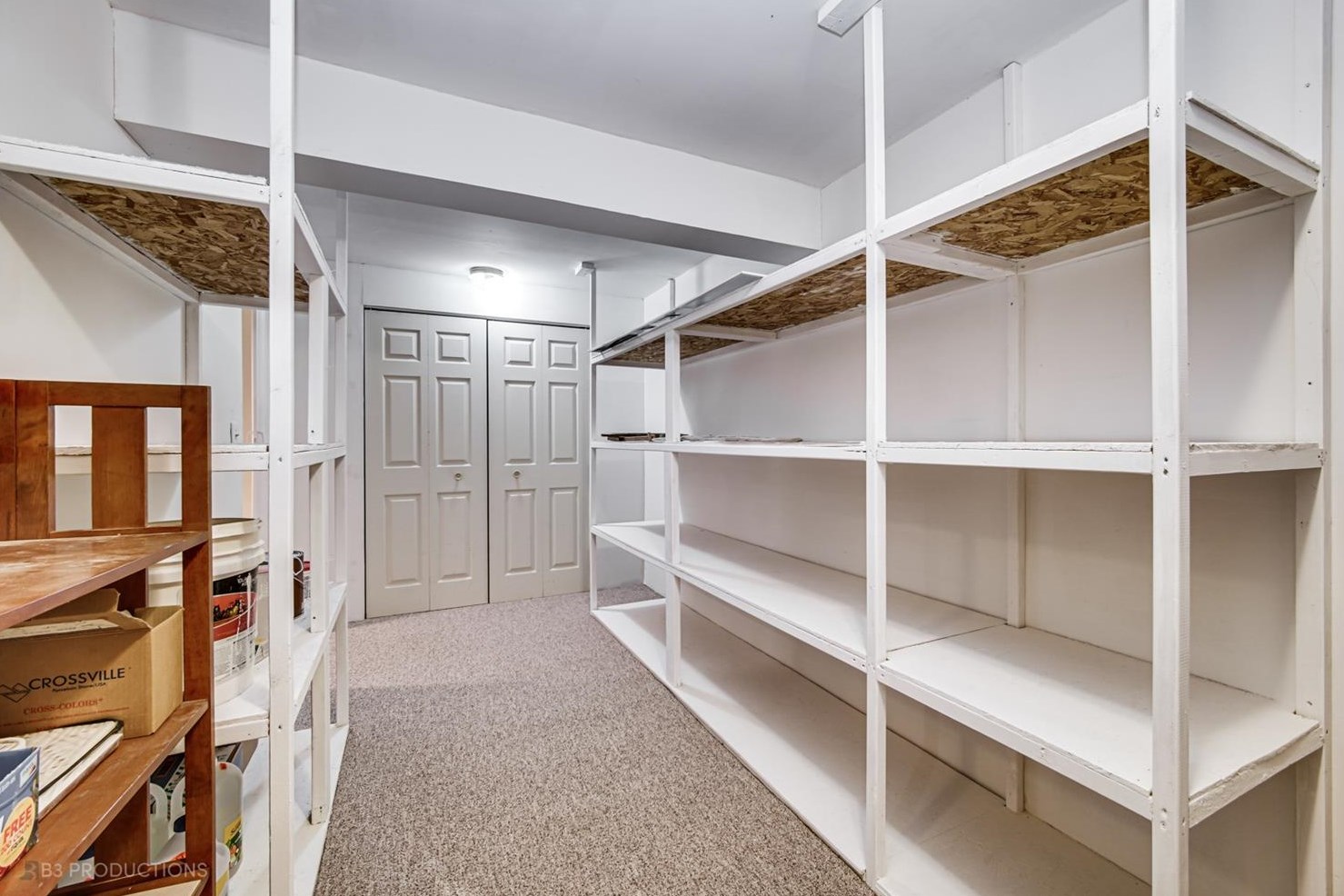 555 Lantern Walk, Valpo IN  46385-2980 exterior