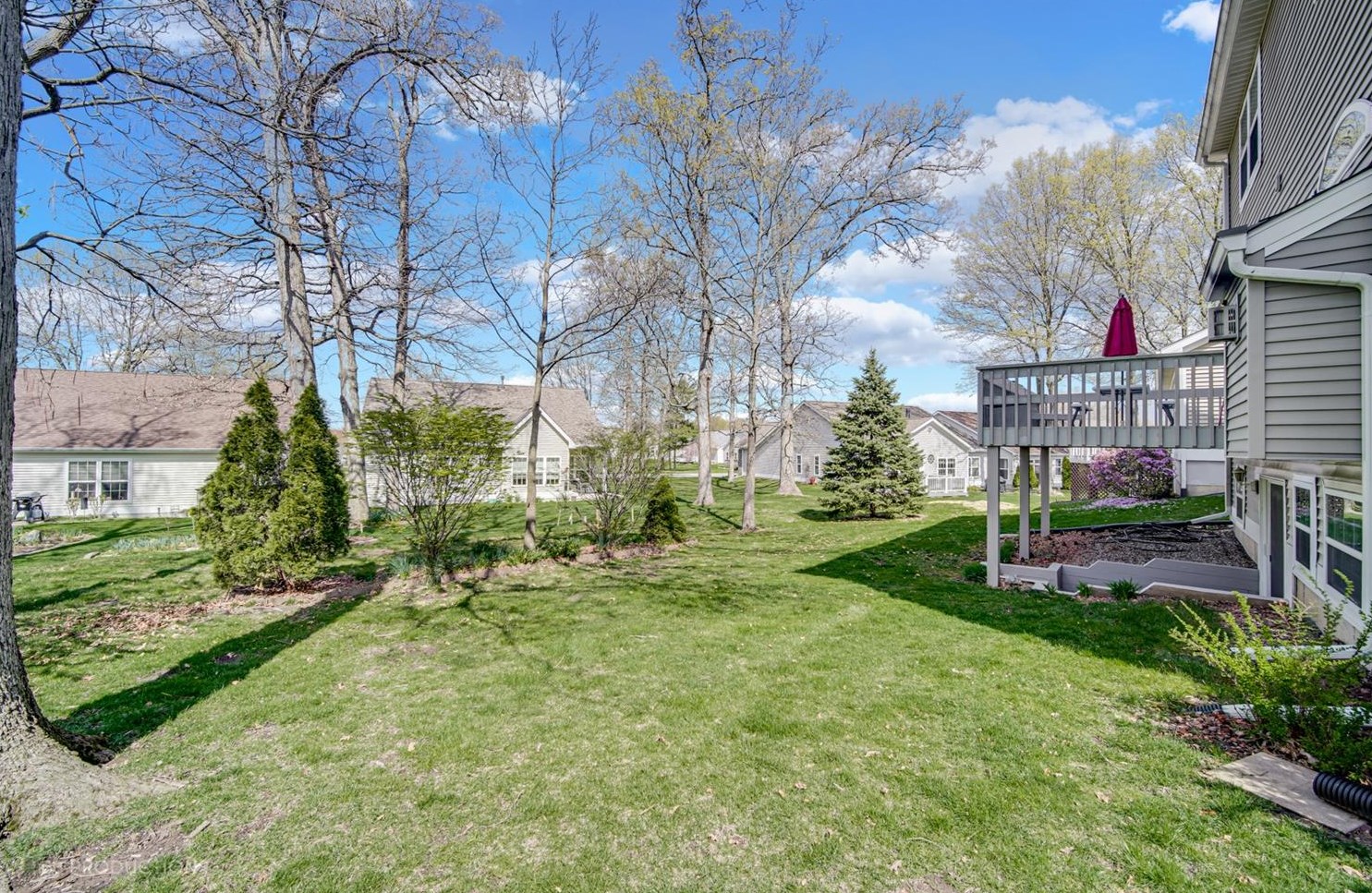 555 Lantern Walk, Valpo IN  46385-2980 exterior