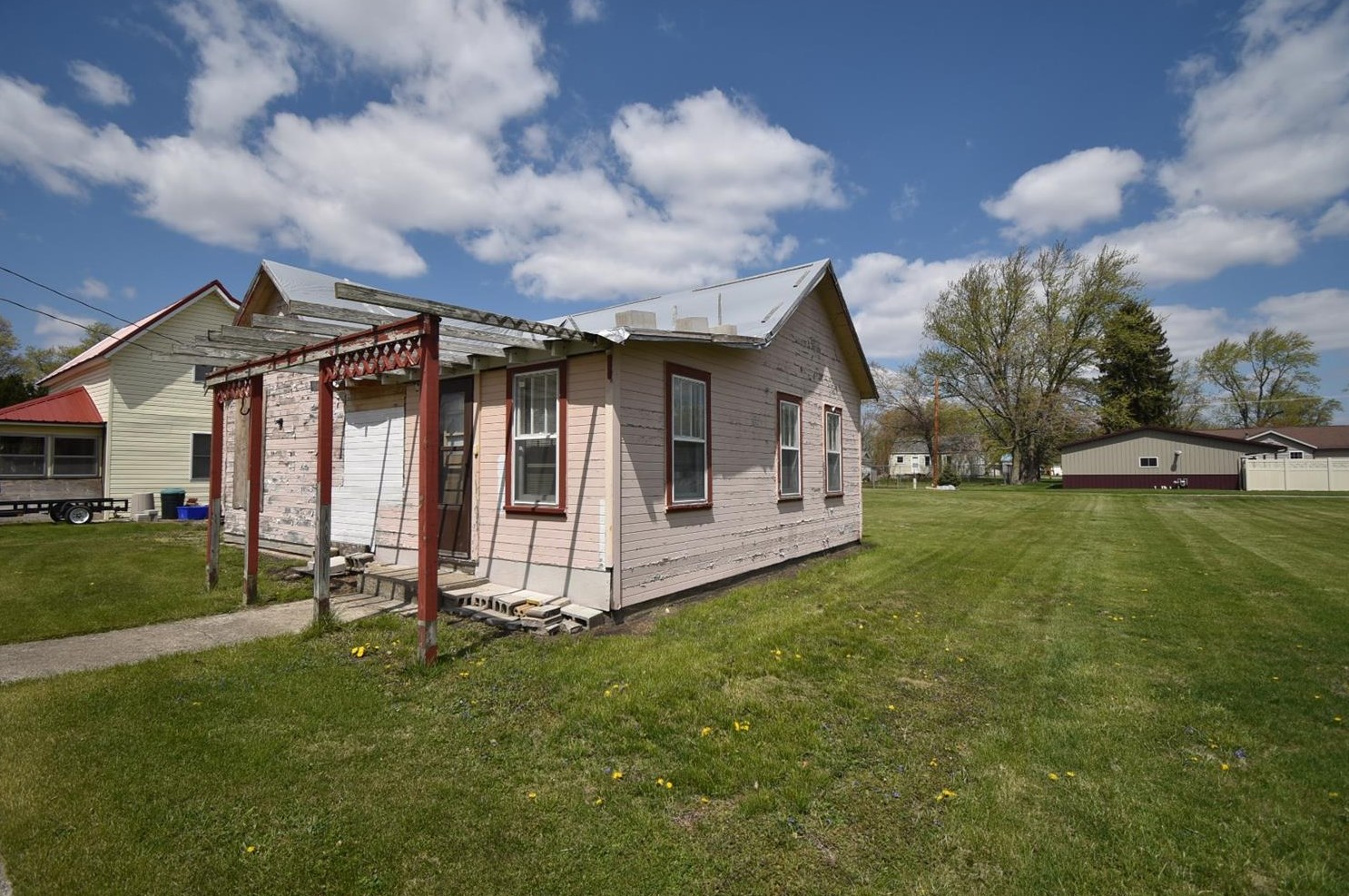 418 E Oak St, Rensselaer, IN 47978