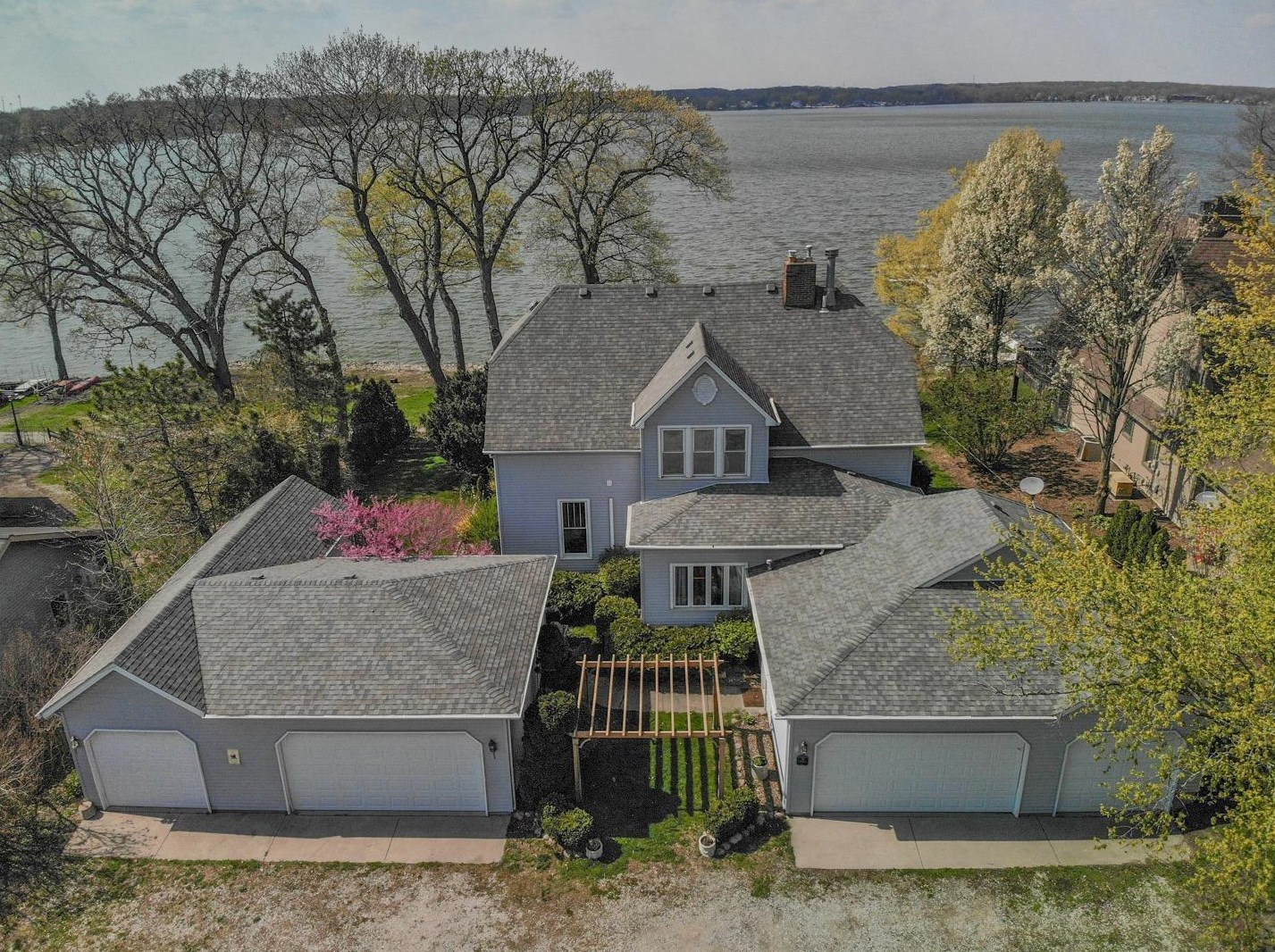 13909 Laque Dr, Cedar Lake, IN 46303