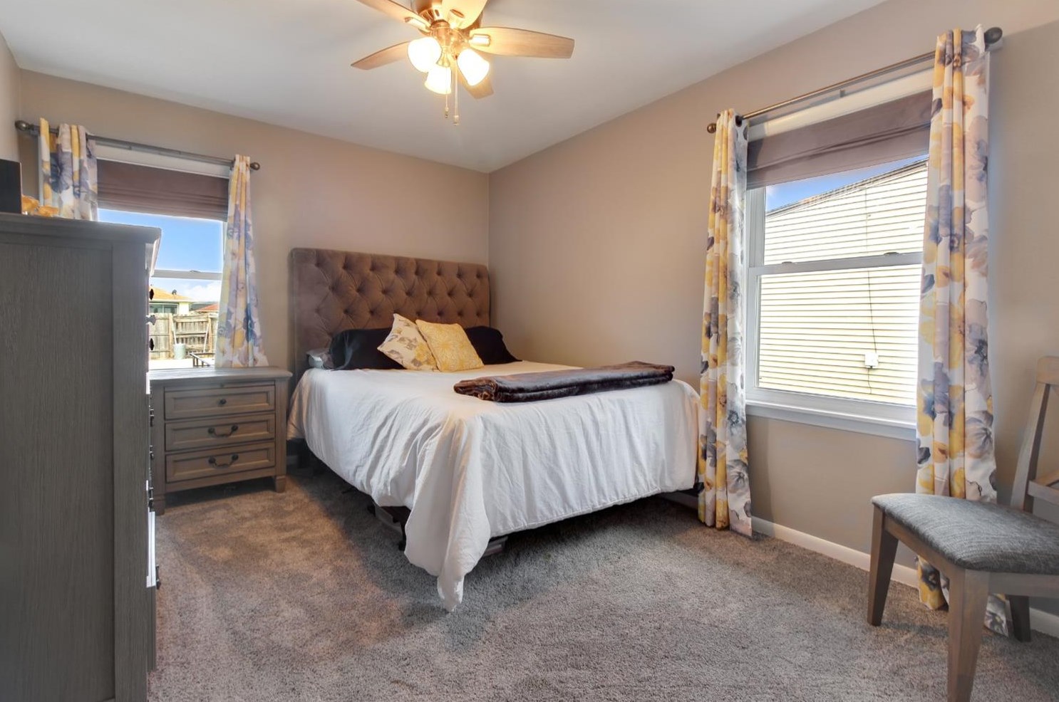 844 Woodside Dr, Griffith IN  46319-2083 exterior