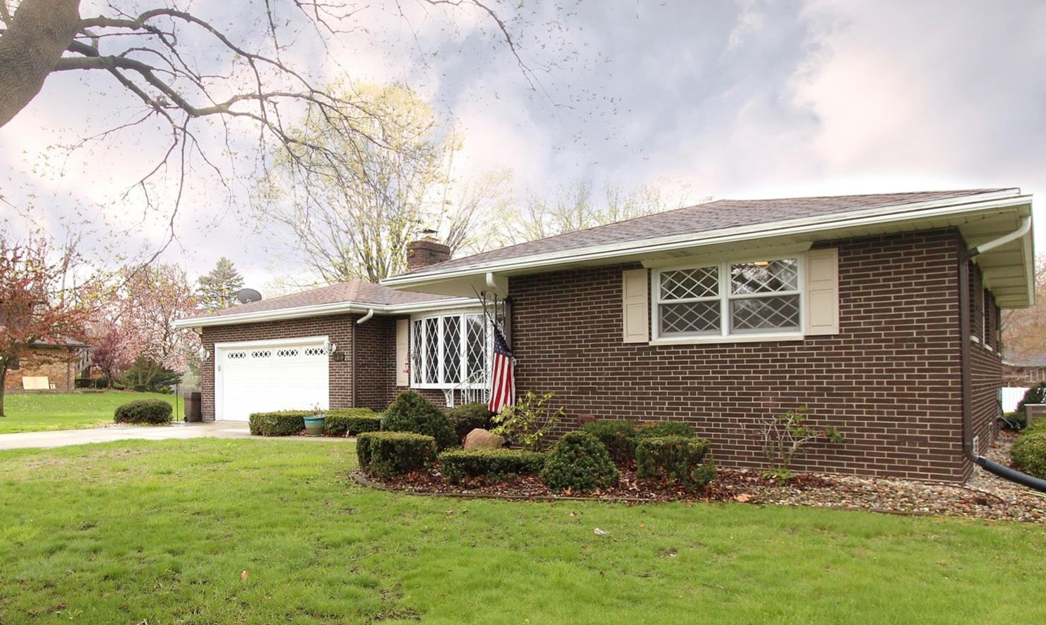 6284 Bleck Rd, La Porte, IN 46350-7590