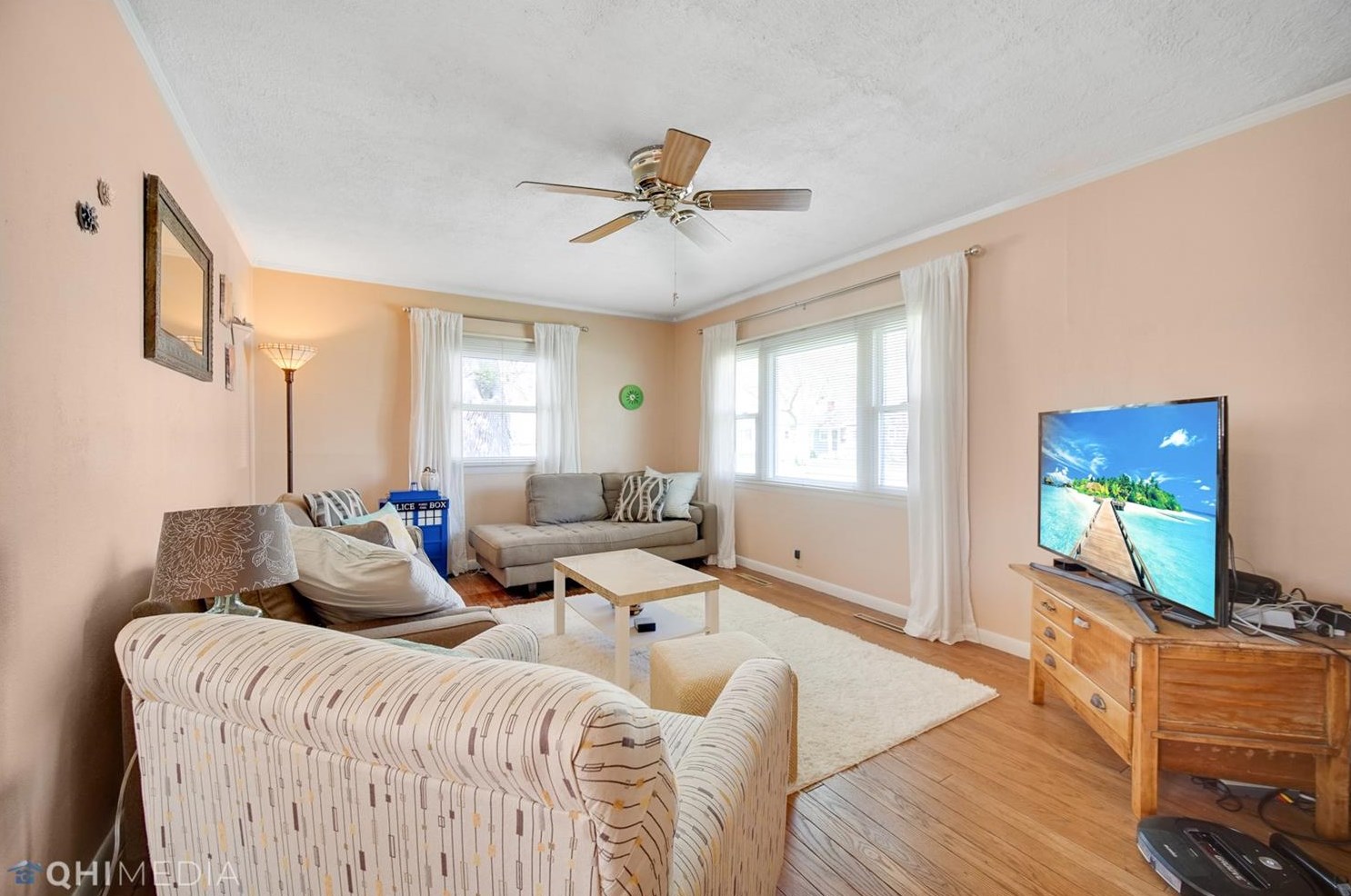 202 Mckinley St, Valpo, IN 46383