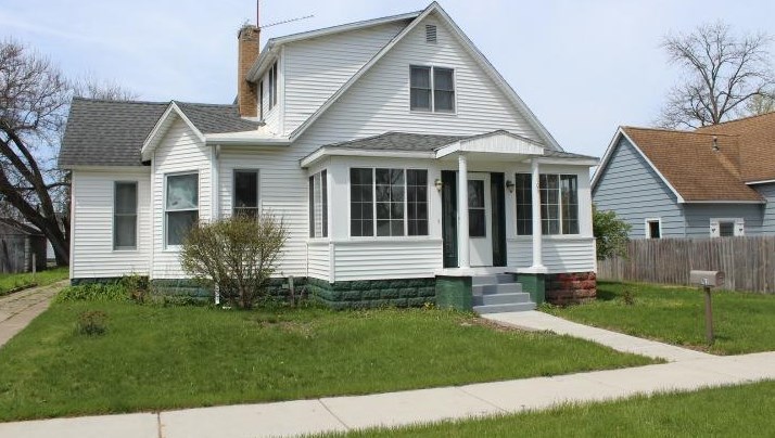 103 N Prettyman St, Bass Lake, IN 46534