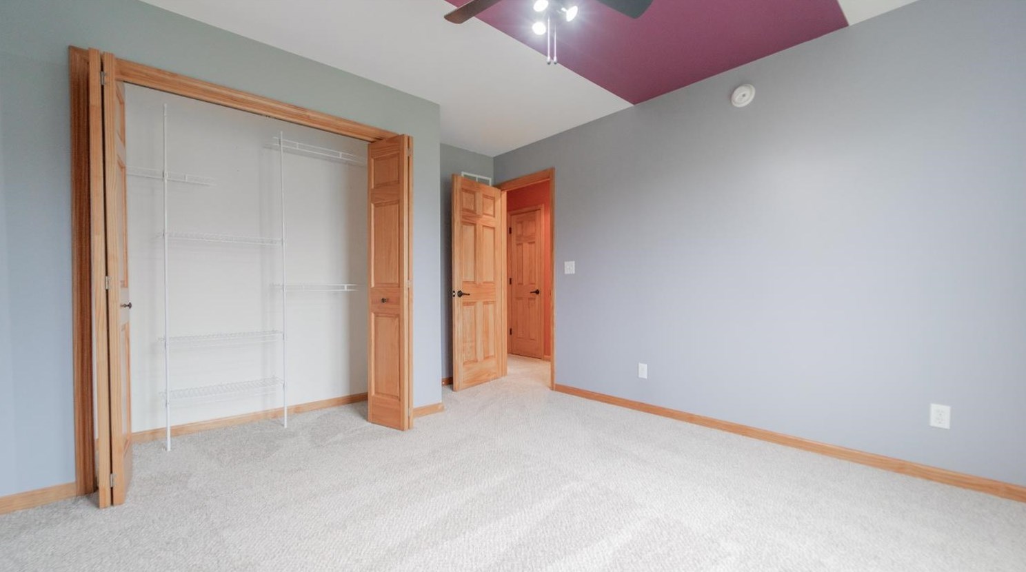 1282 Port Cove Dr, Porter IN  46304-9583 exterior