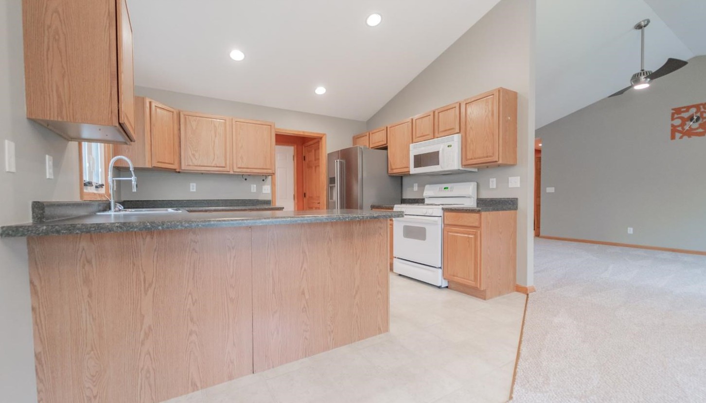 1282 Port Cove Dr, Porter IN  46304-9583 exterior